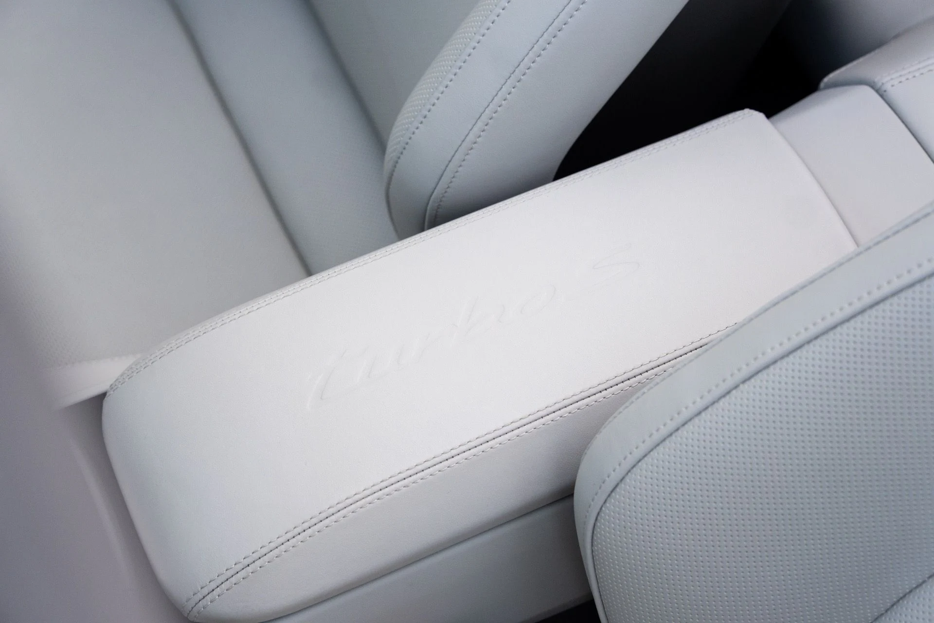 mph045_2704928513_Used_2025_Porsche_911_Cabriolet_Turbo_S_1769622703_1604486694