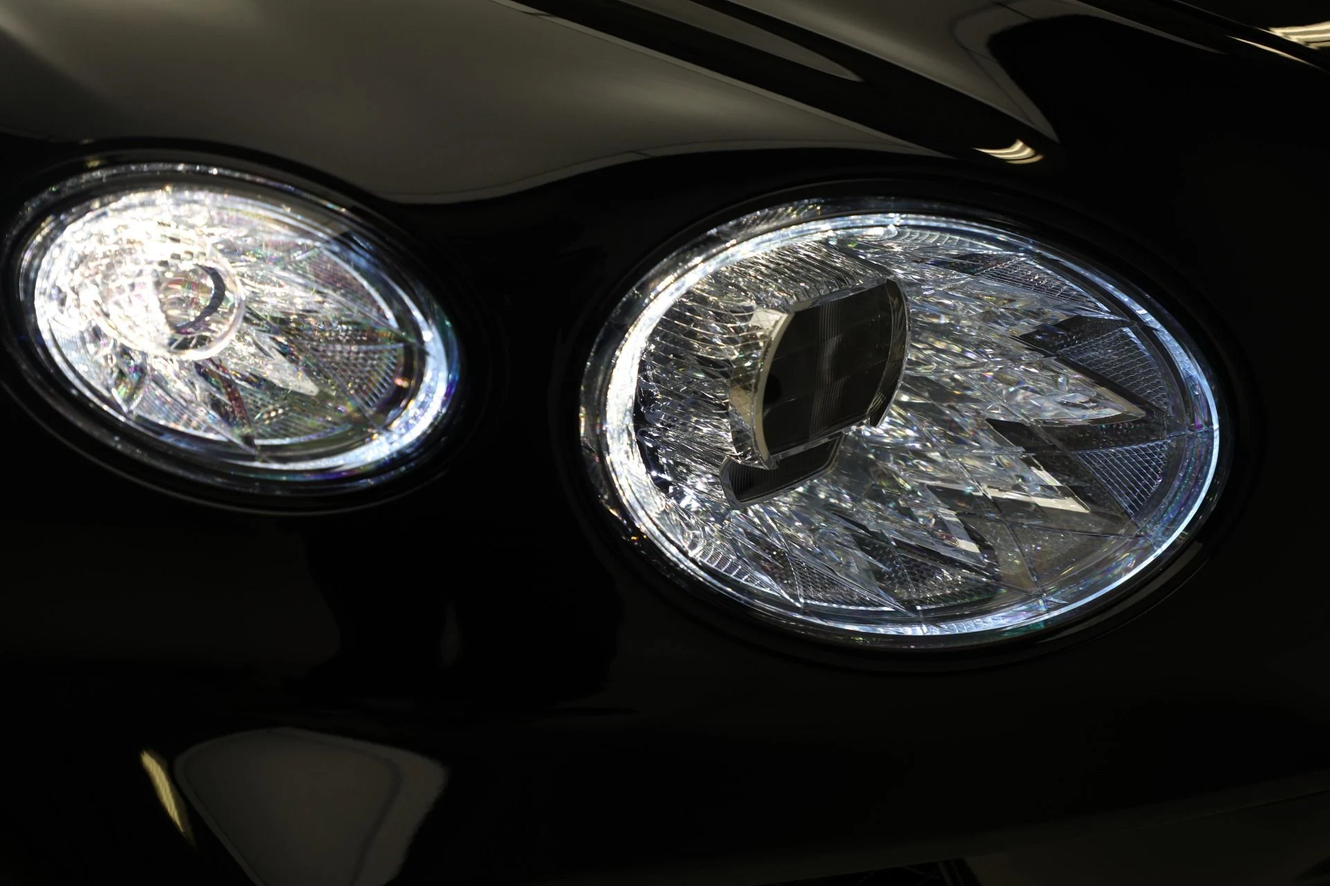 mph045_2706804550_New_2025_Bentley_Bentayga_V8_804e763ef0