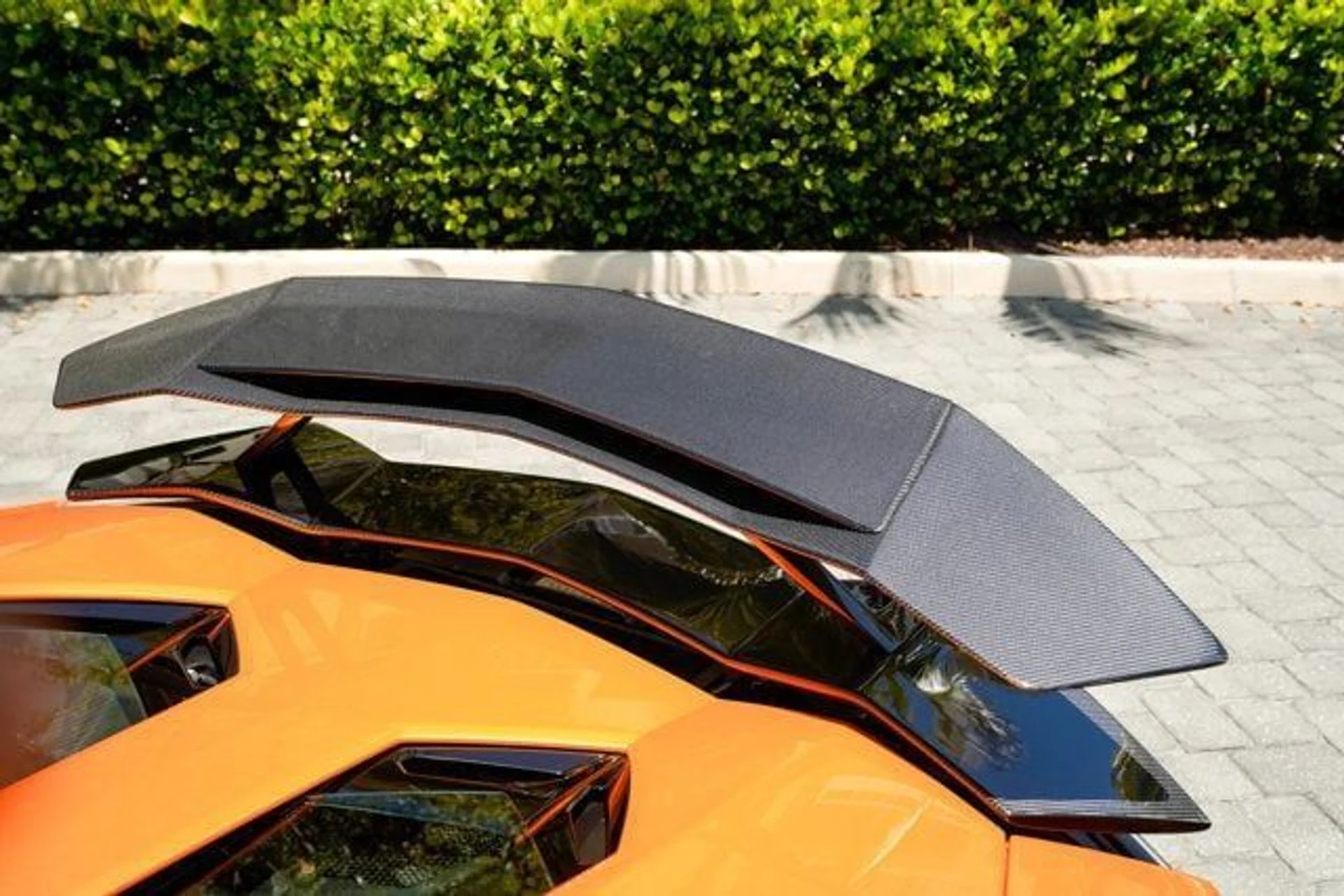 mph045_2715373790_used_2018_lamborghini_aventador_sroadster_14354_22897283_46_640_82fea6eea6