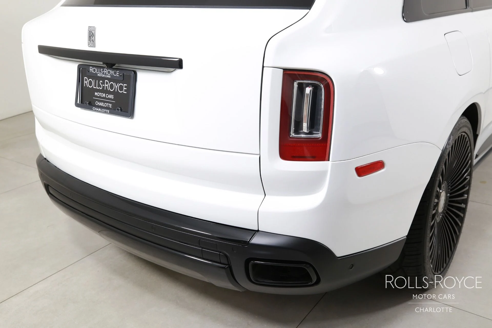 mph045_2716632297_Used_2020_Rolls_Royce_Cullinan_1750950377_0bbad05090