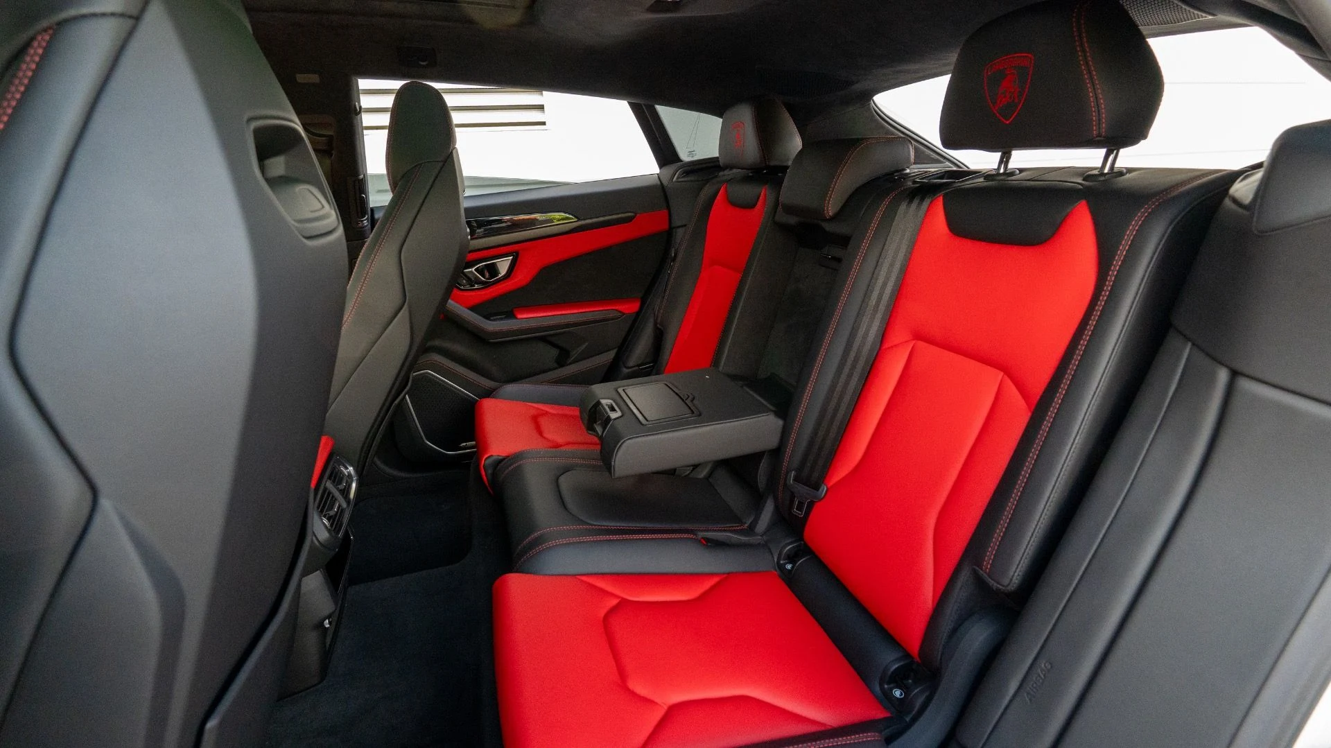 mph045_2717071488_Used_2021_Lamborghini_Urus_1754681966_50786a1281