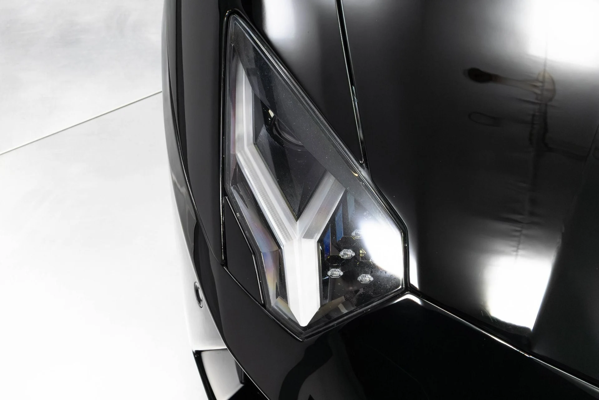 mph045_2732782651_Used_2015_Lamborghini_Aventador_LP_700_4_1780593182_419e9f05a5
