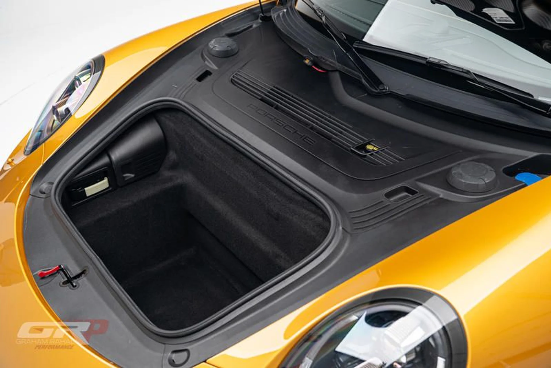 mph045_2732800980_319_D1_E6_E_556_A_4_E22_B554_2_C6409_FE_37_A8_899251fbdd