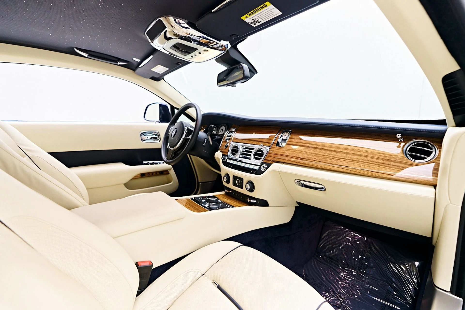 mph045_2752217274_Used_2015_Rolls_Royce_Wraith_Base_1743025737_a77420da5a