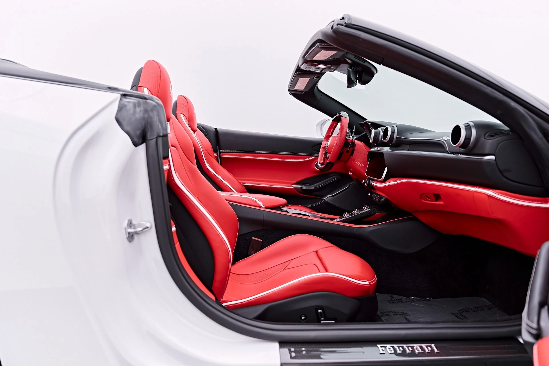 mph045_2764477420_Used_2022_Ferrari_Portofino_M_Base_1785971860_380e76a427