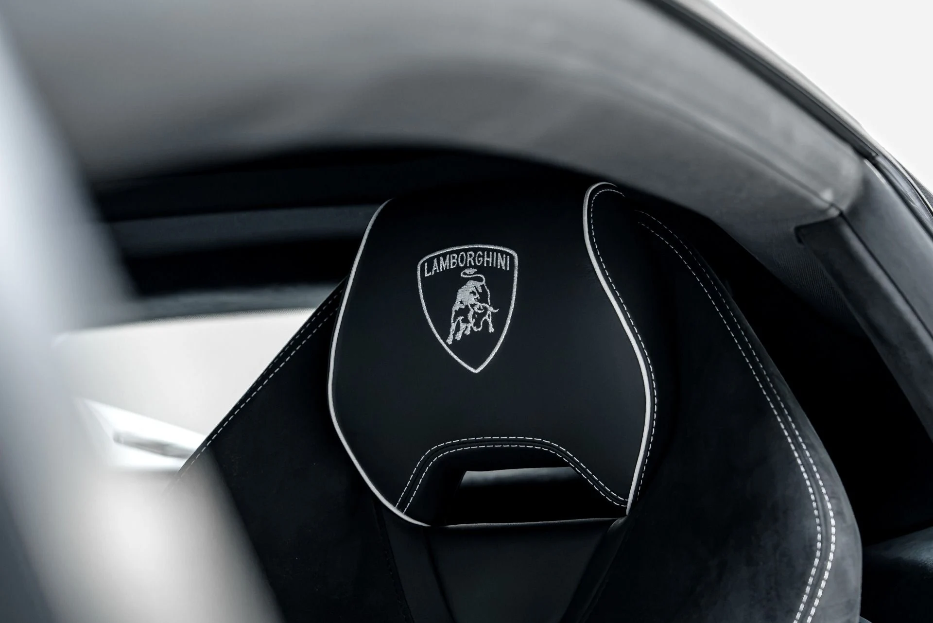 mph045_2769062035_Used_2023_Lamborghini_Huracan_Tecnica_1787597778_80b3927076