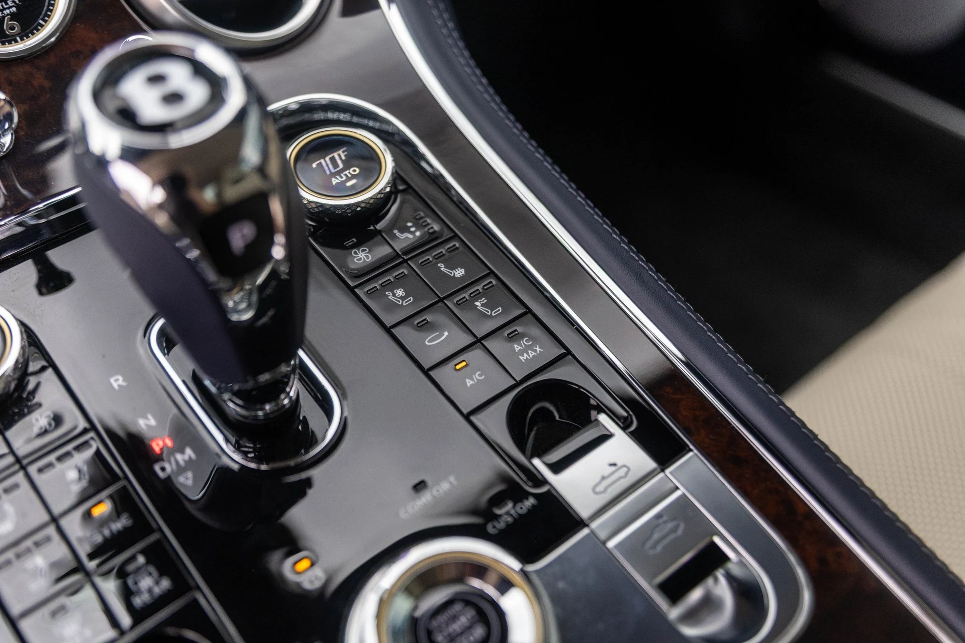 mph045_2782351952_Hi_Tech_Luxury_Imports_LLC_SCBDG_4_ZG_1_PC_008673_image_45_a93391ce39