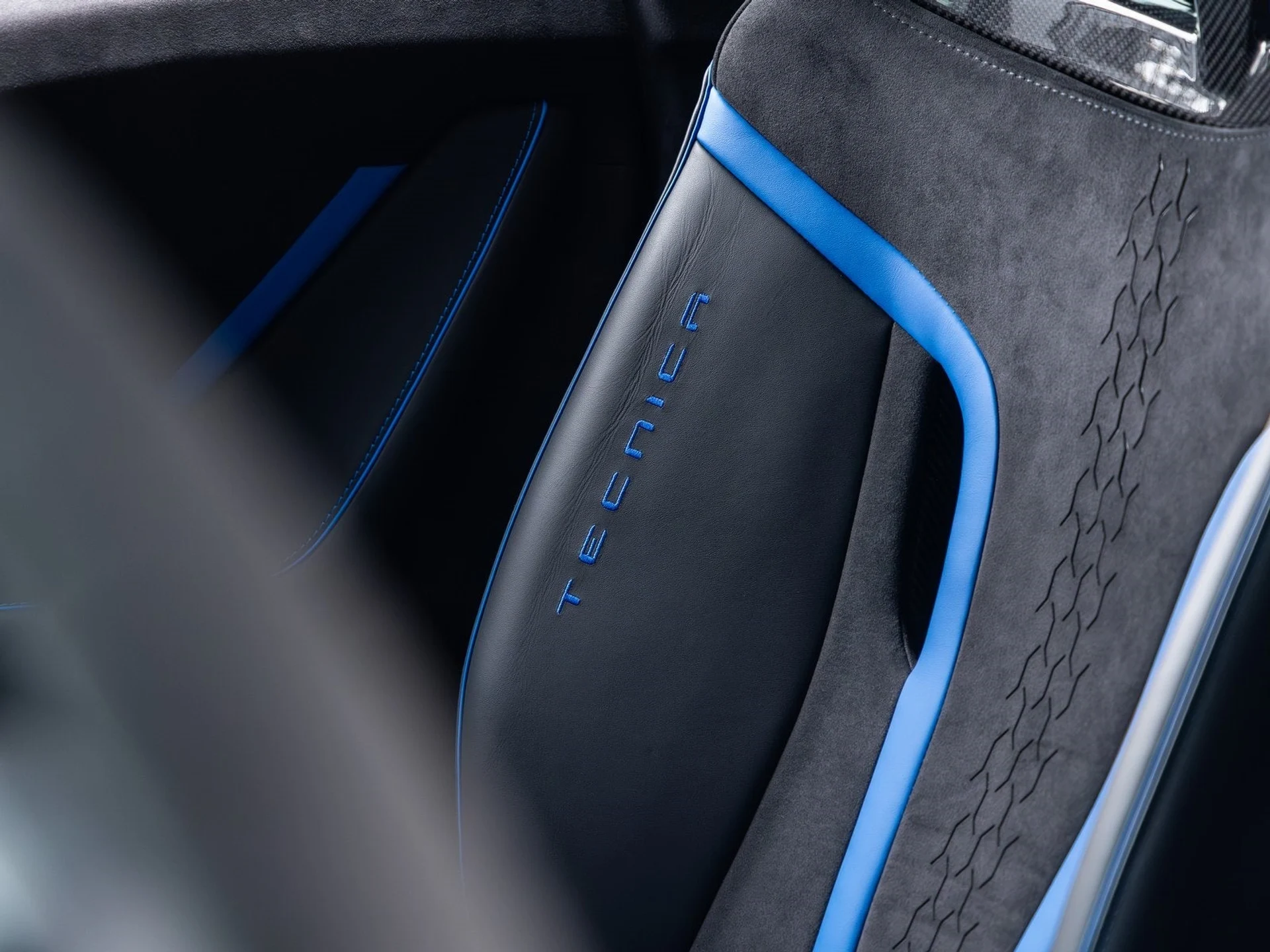 mph045_2782833324_46_5bad29036a