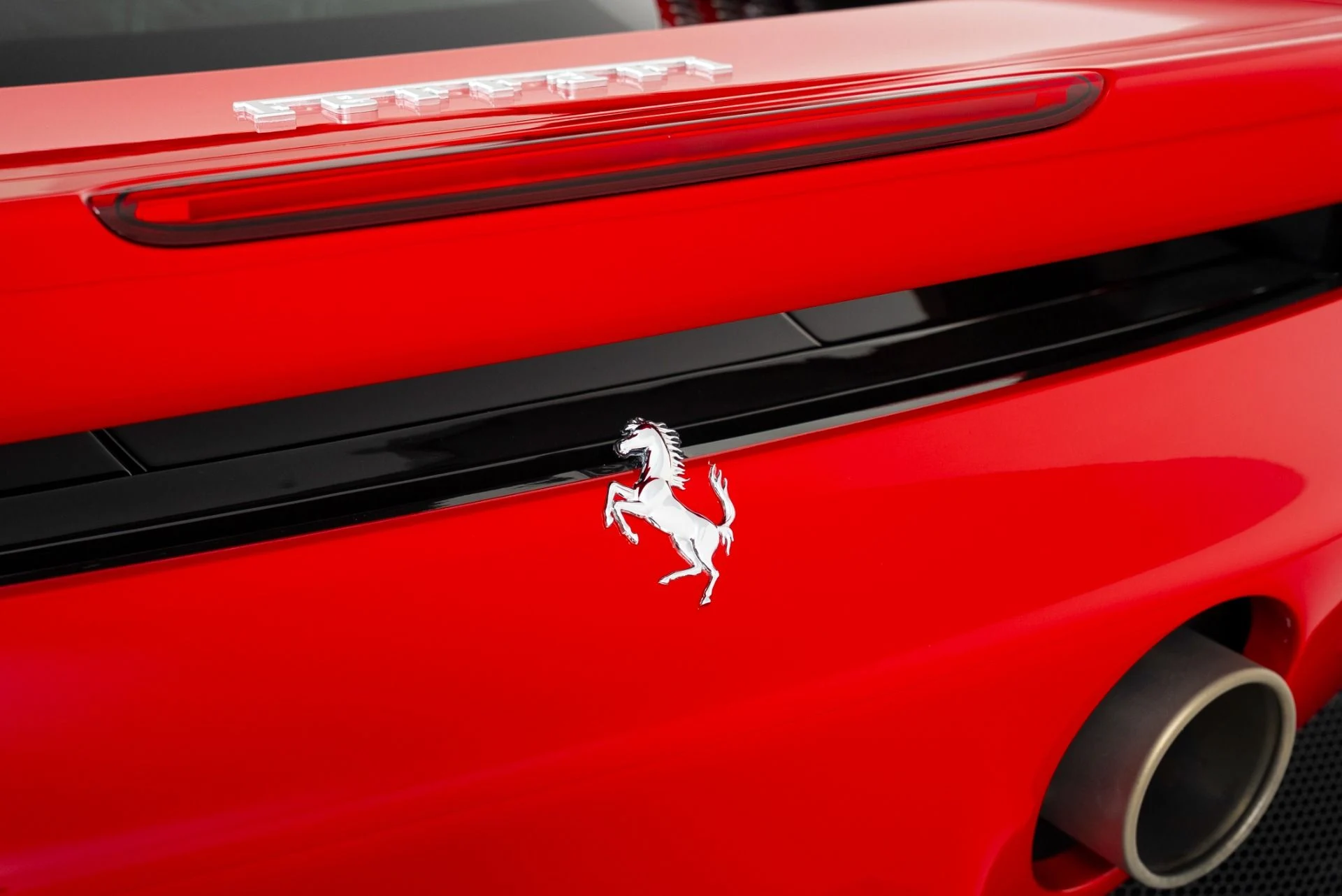 mph045_2786484205_Used_2023_Ferrari_SF_90_Stradale_1755717820_941cc31e54