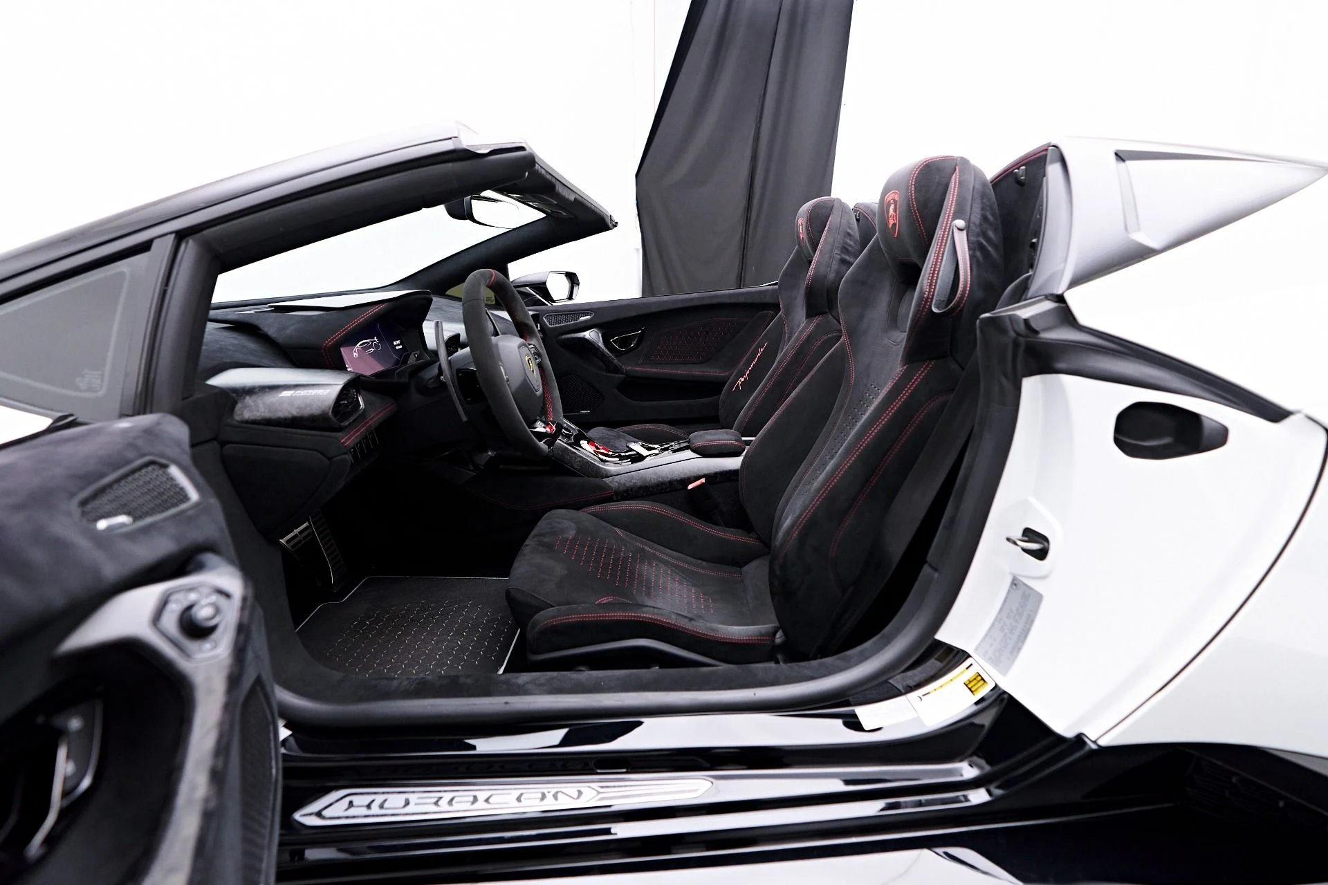 mph045_2794573745_Used_2018_Lamborghini_Huracan_Performante_1754074926_9043888215