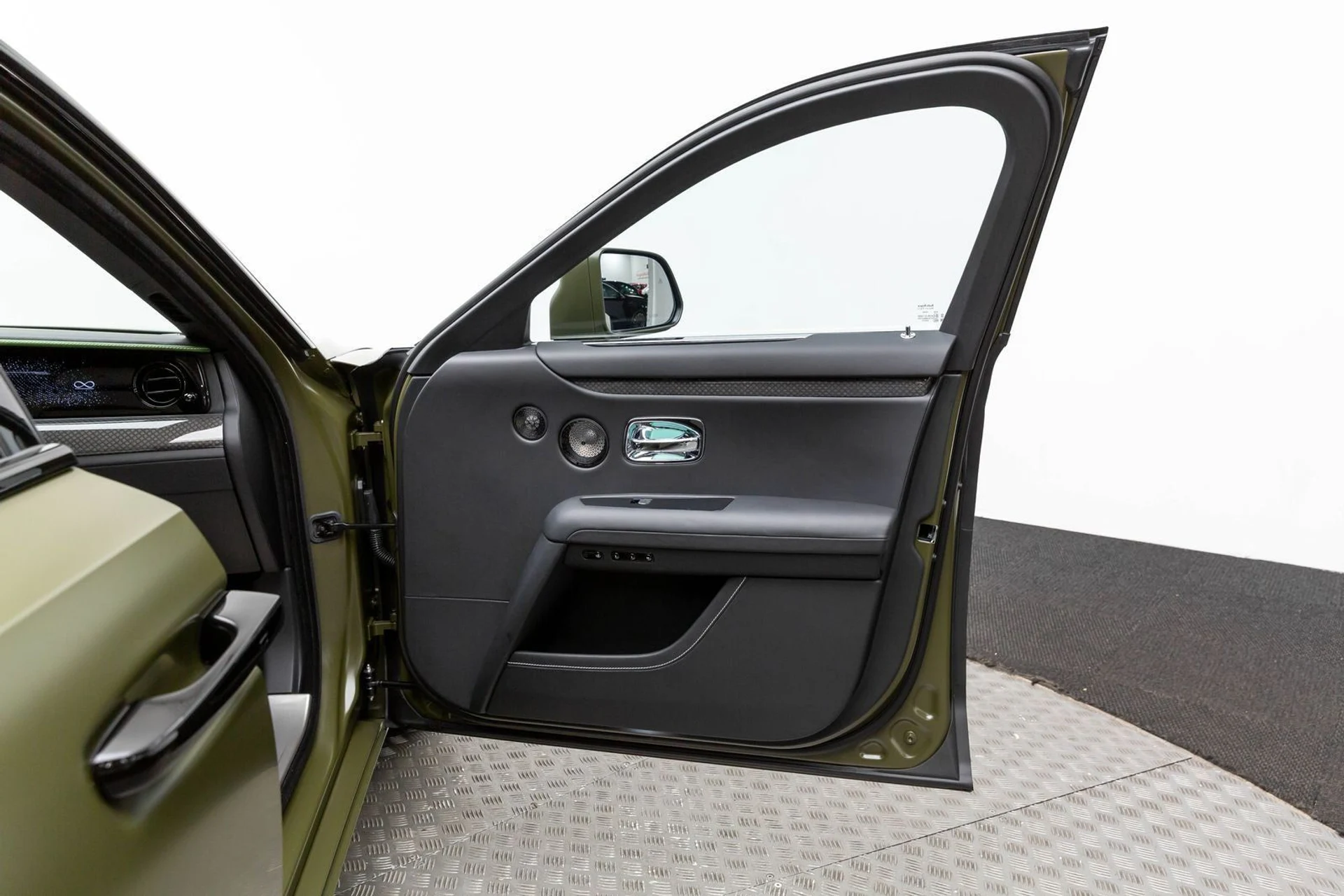 mph045_2843550200_46_f95bb7a88a