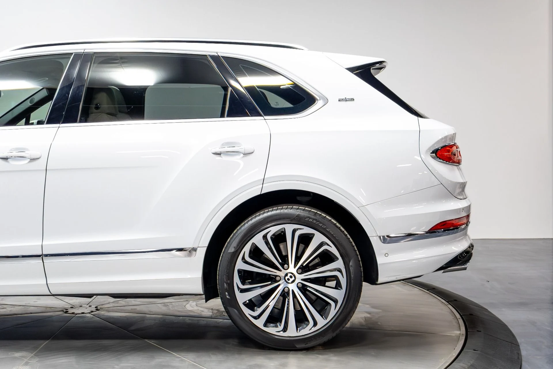 mph045_2856746879_Used_2021_Bentley_Bentayga_V8_First_Edition_1774291657_40b567913d