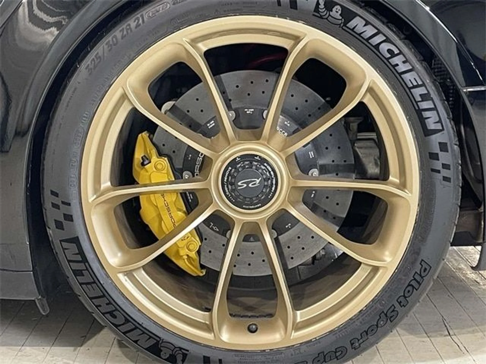 mph045_2872590677_f28892b06b8ab13ba309631763018cd3x_741a03c3cd