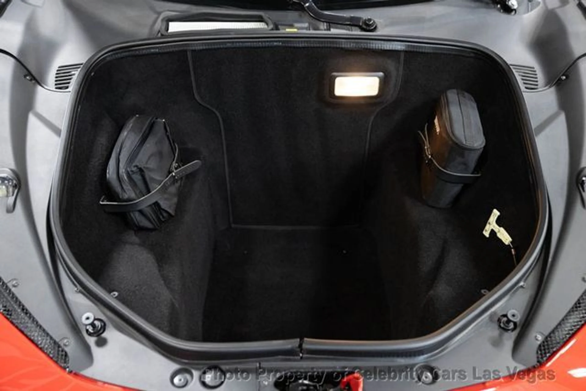 mph045_2893624428_used_2013_ferrari_458_italia_2drconvertible_9707_23037118_50_640_655b4f8683
