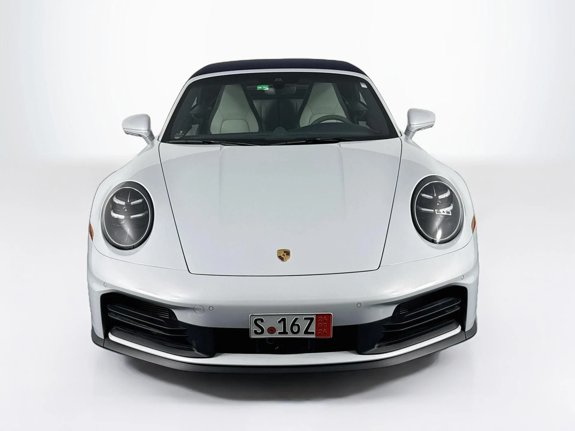 mph045_2901057900_Used_2025_Porsche_911_Carrera_1792182406_d3b2fc7e03