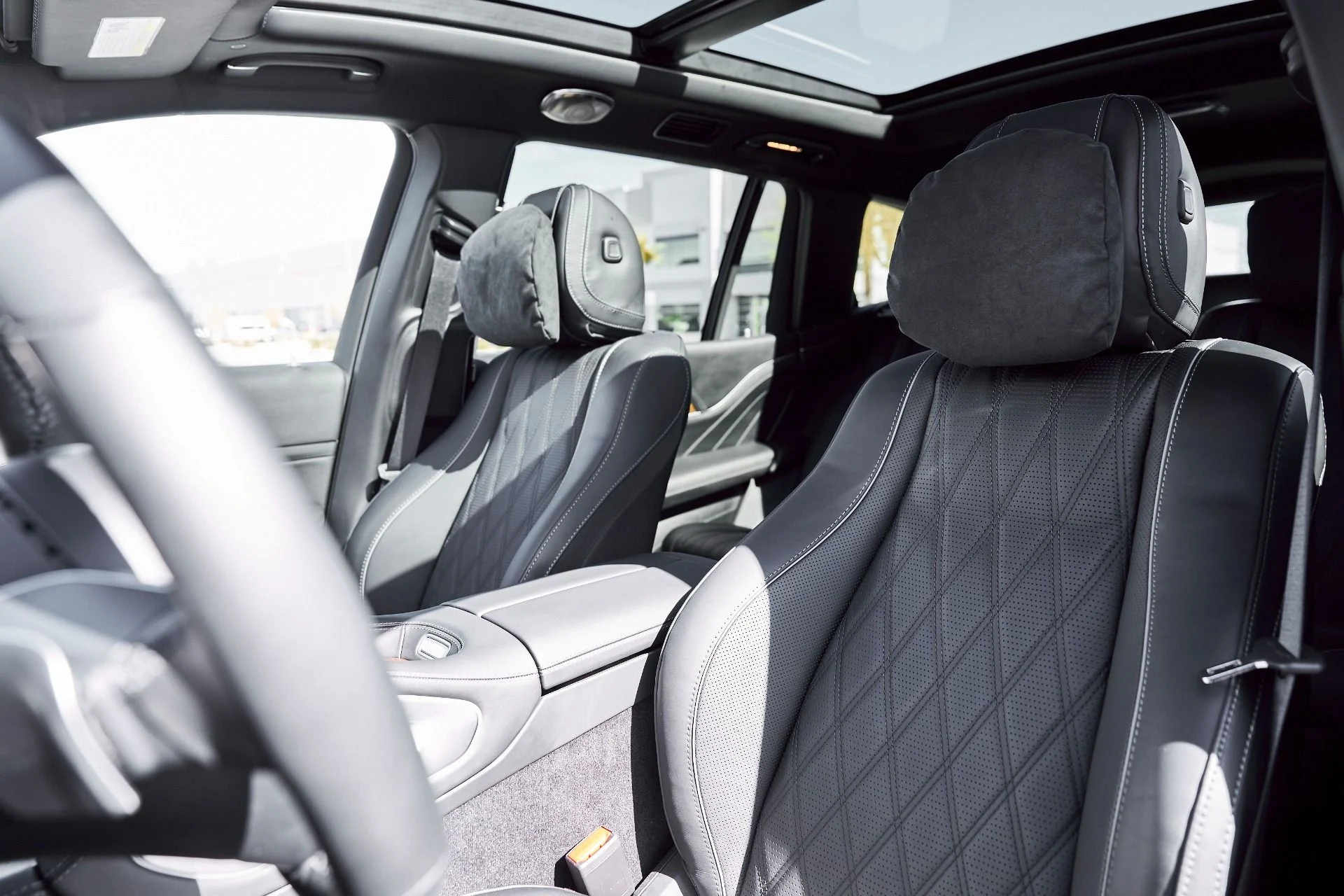 mph045_2928518403_Used_2025_Mercedes_Benz_GLS_Maybach_GLS_600_1771467916_0941f10705