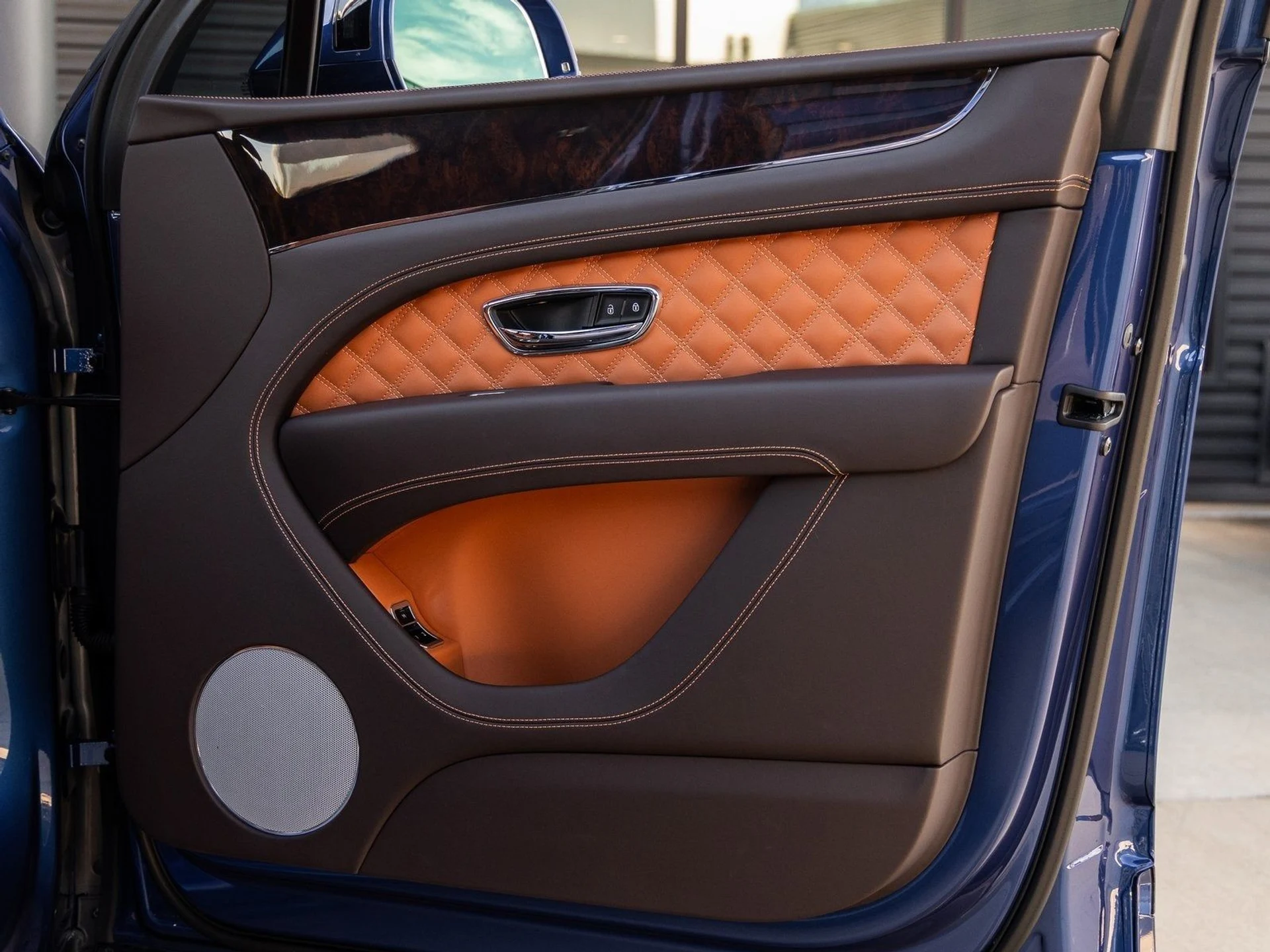 mph045_2929909956_46_df961cfd89