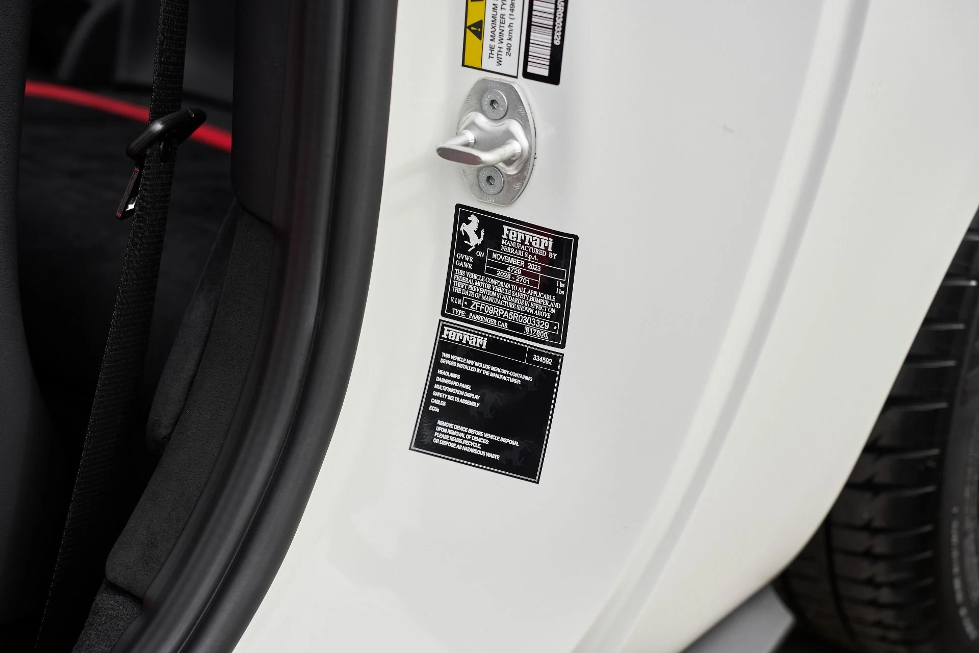 mph045_2931983523_Used_2024_Ferrari_Roma_Base_1763170101_11b326c724