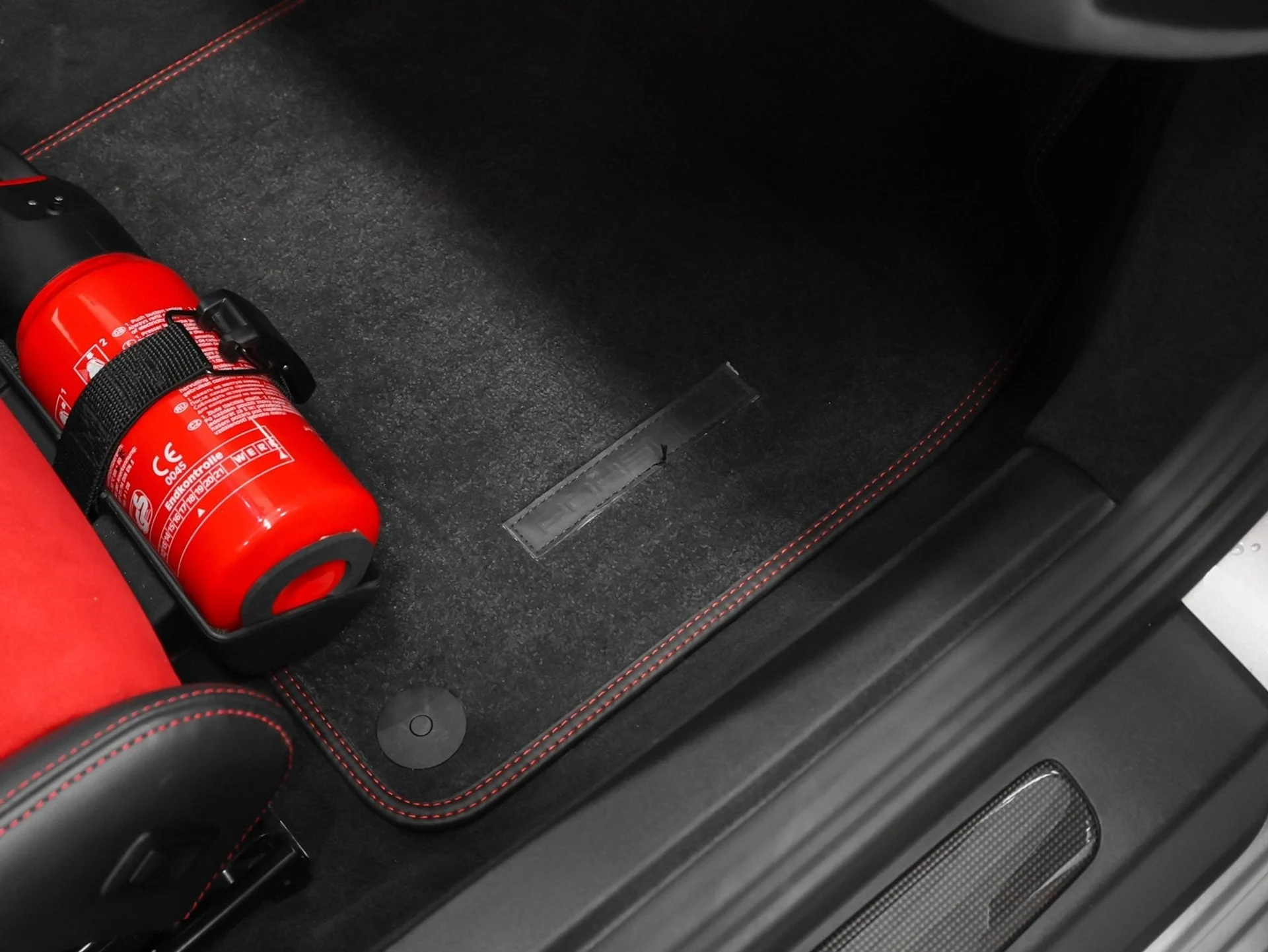 mph045_2932358059_46_f373f88e5b