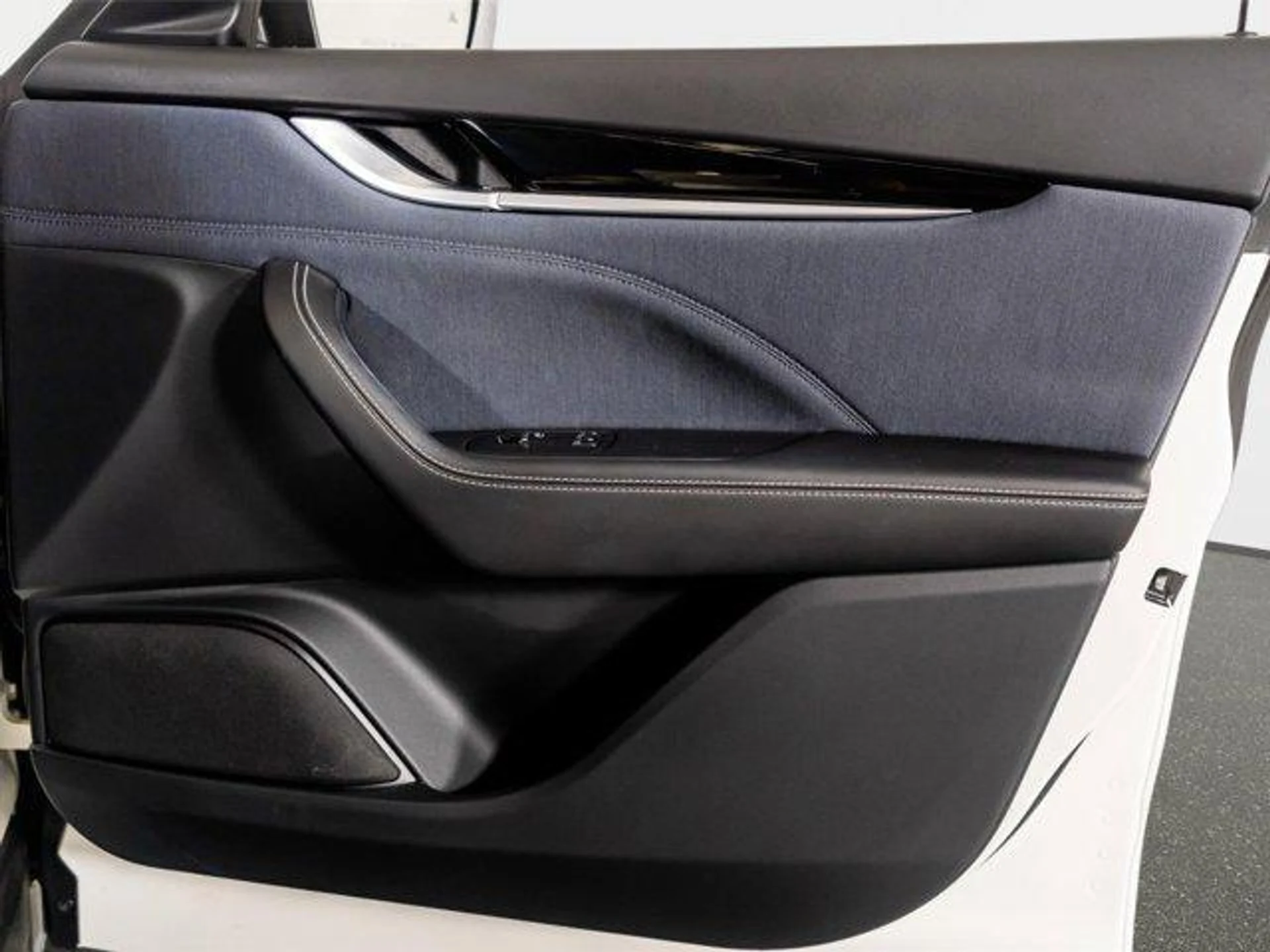 mph045_2953921500_zti_u_Ct_Tgk1v1k9_WPY_7q_Mm_U8_O_Uo_66d719b763