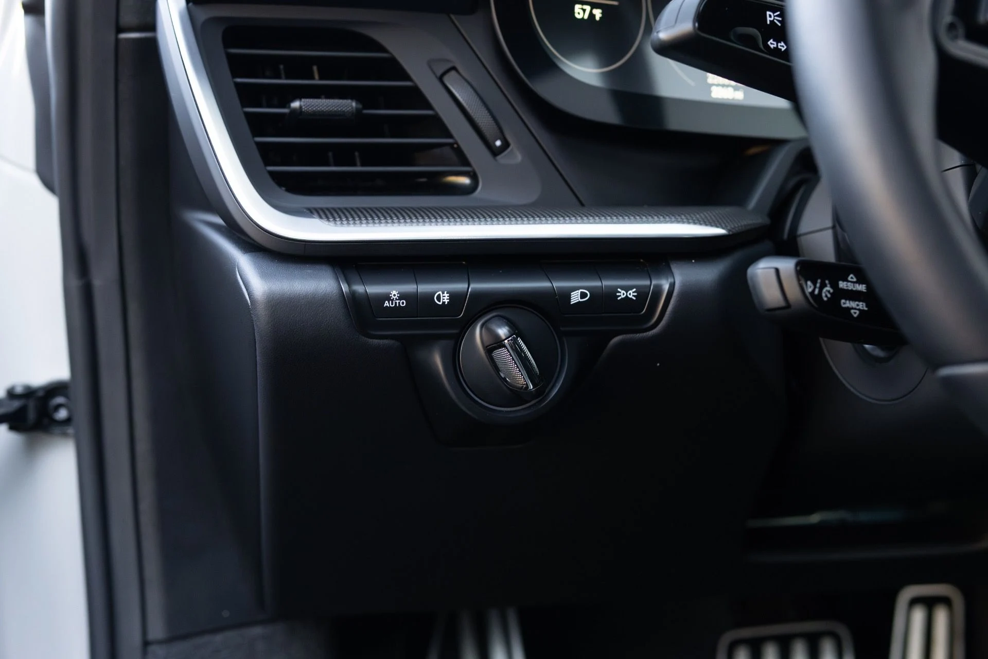 mph045_2957439054_Used_2025_Porsche_911_Turbo_S_1770437451_24ec942610