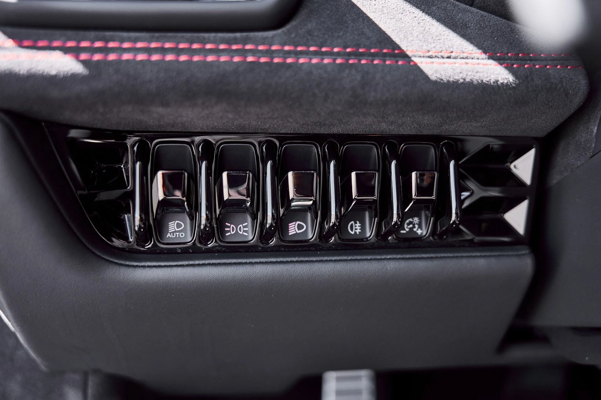 mph045_296841815_Used_2023_Lamborghini_Huracan_Tecnica_Base_1777013746_43e186d405