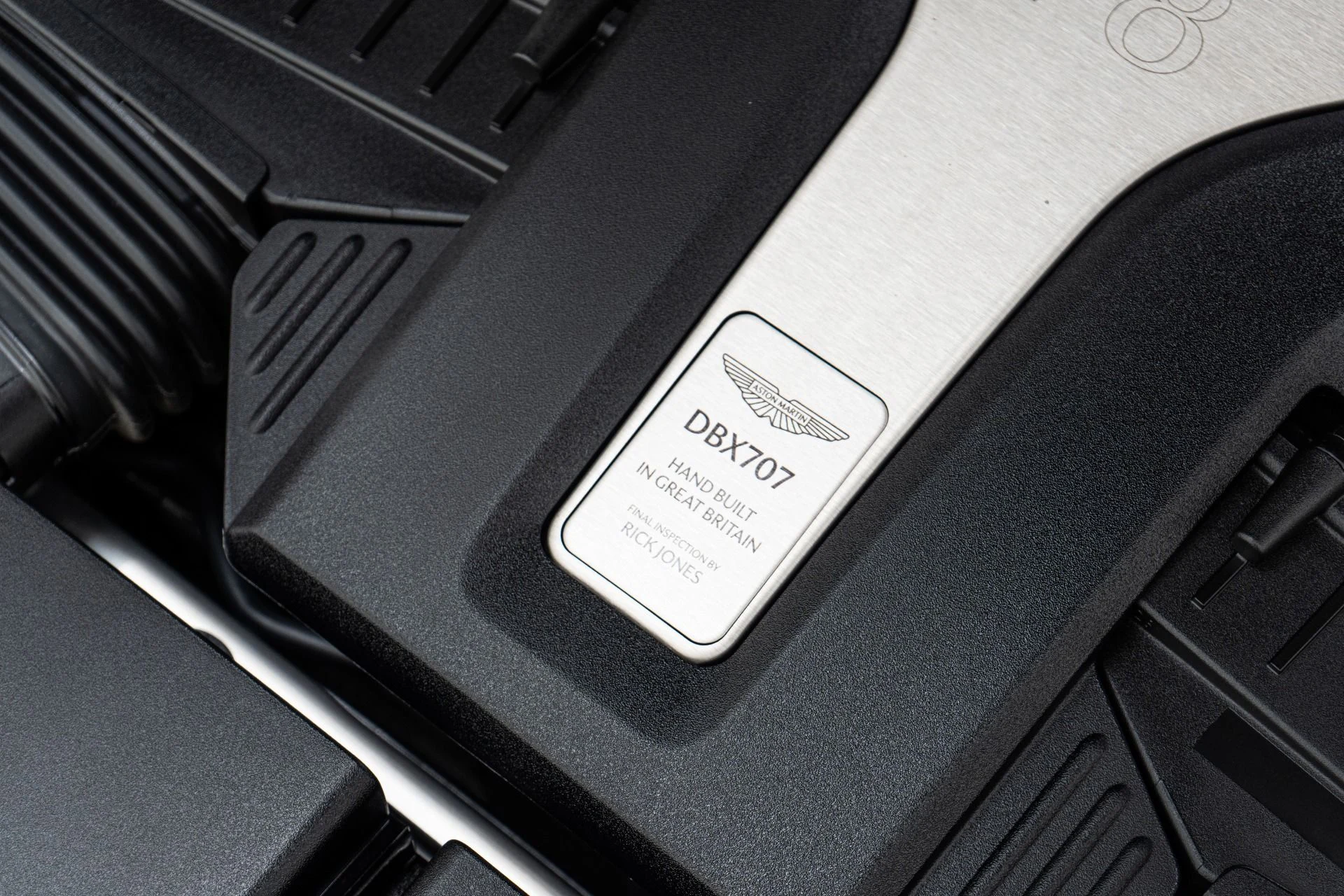 mph045_2972423751_Used_2025_Aston_Martin_DBX_707_23_Inch_Wheels_Factory_Matte_Paint_697_Horsepower_1774034848_d1f2b81a31