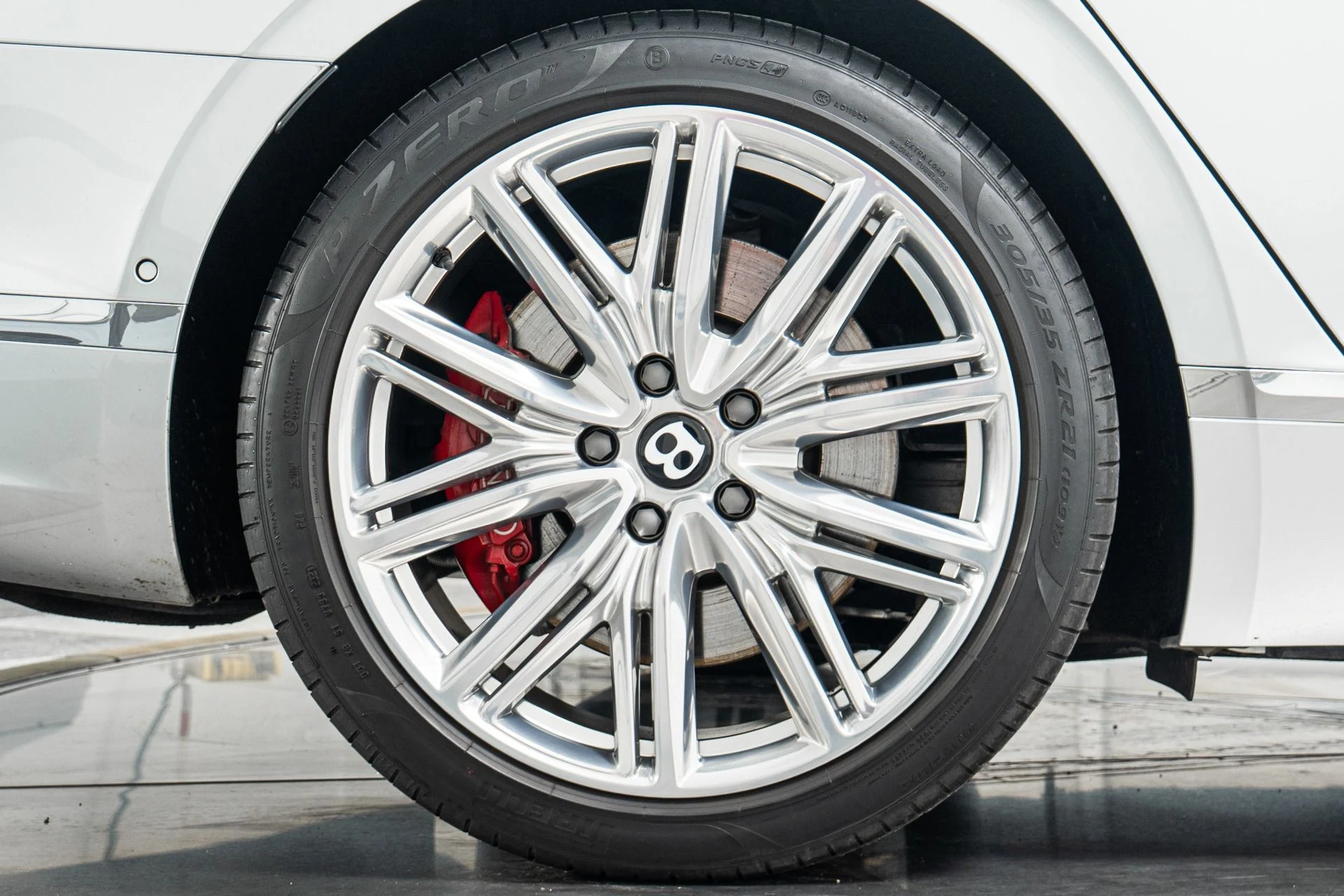 mph045_297461563_Used_2022_Bentley_Flying_Spur_V8_Great_Colors_Engine_Turned_Veneers_Mulliner_Package_1773426233_1ae3ca74b3