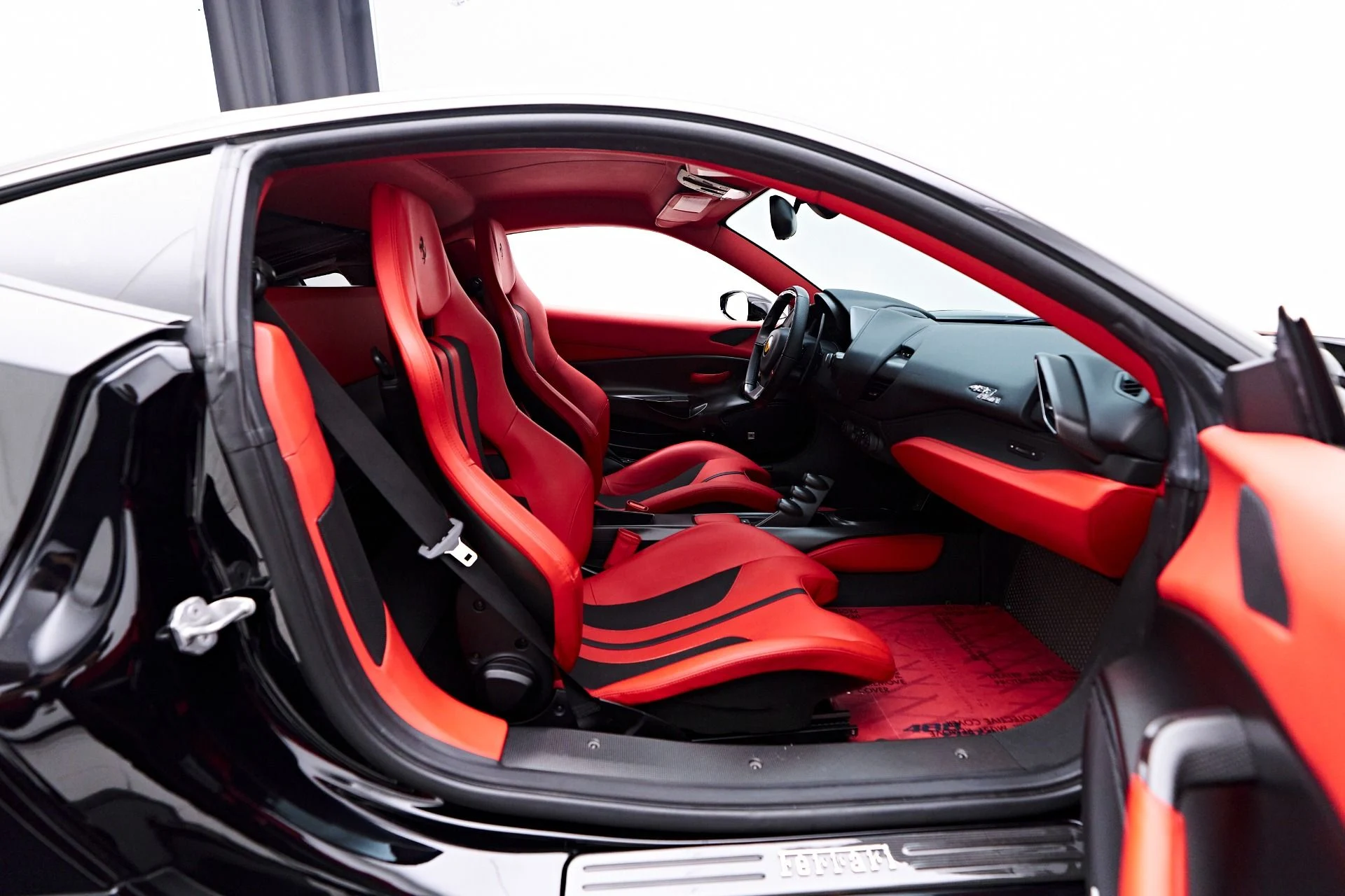 mph045_2980486586_Used_2020_Ferrari_488_Pista_Base_1749062519_3490488bd0