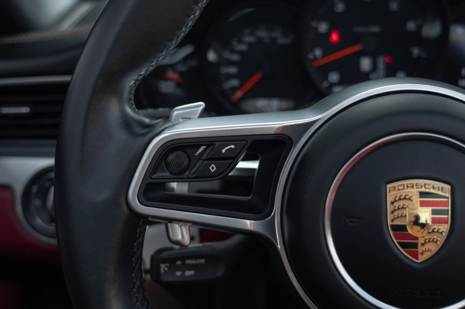 mph045_2988121641_Used_2017_Porsche_911_Targa_4_S_1761592163_a623f7ca0c