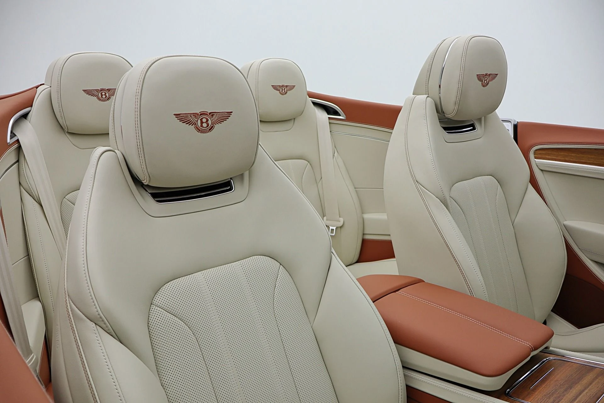 mph045_2995943839_New_2026_Bentley_Continental_GTC_58a92dff7a