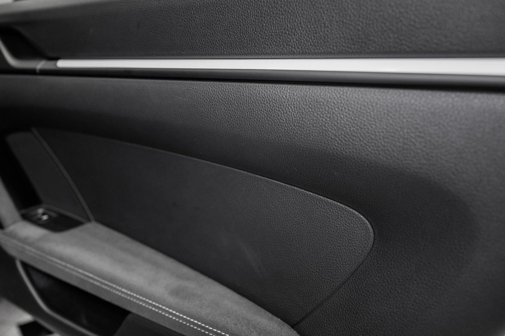 mph045_3025885614_Used_2022_Porsche_911_GT_3_1767714919_3740064a6d