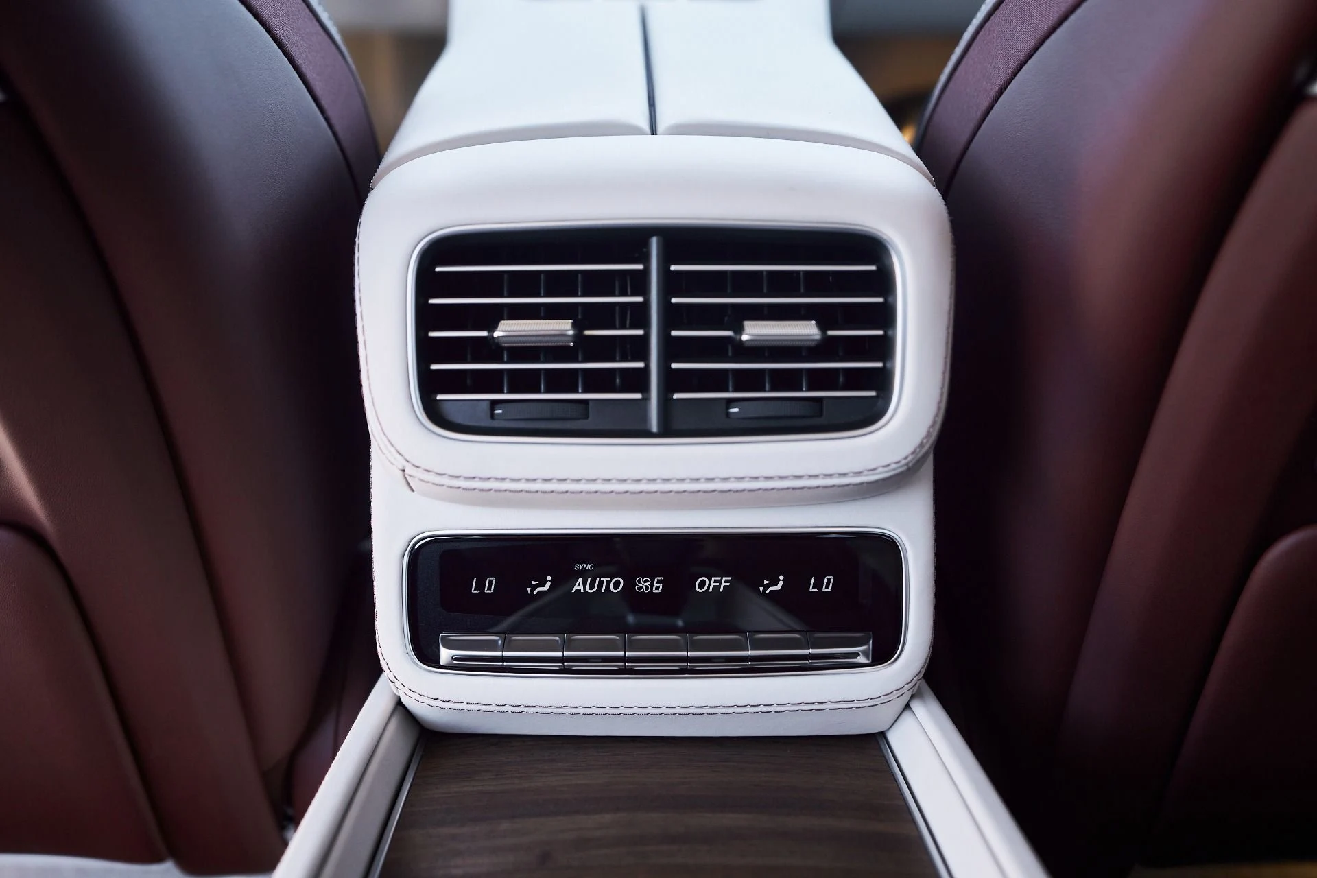 mph045_3031918454_Used_2024_Mercedes_Benz_GLS_Maybach_GLS_600_1762306389_df66590e62