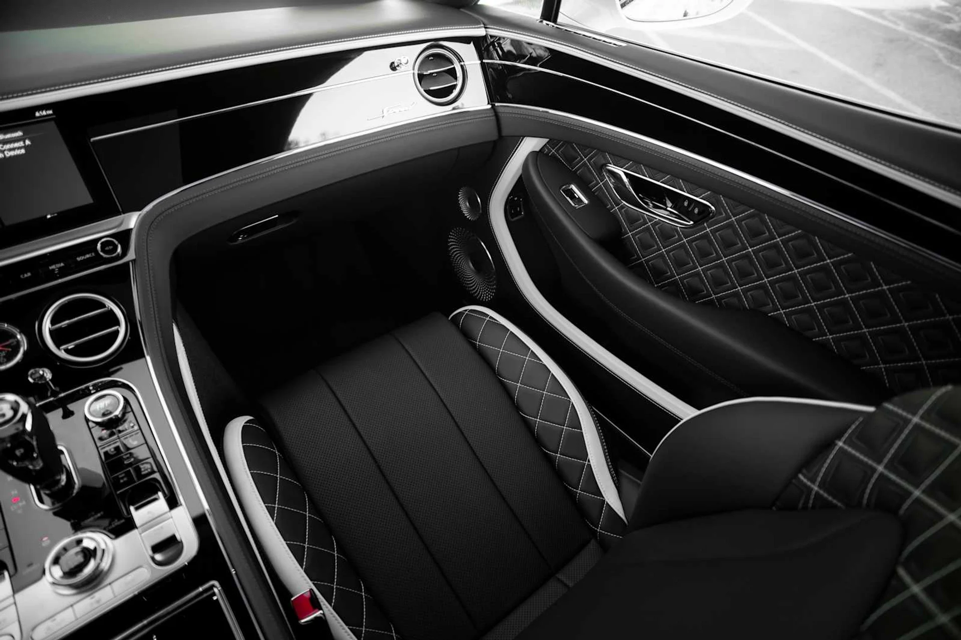 mph045_3032611402_5b719fe7debe5b3ca58f319dc4bd5affx_2eae6164af