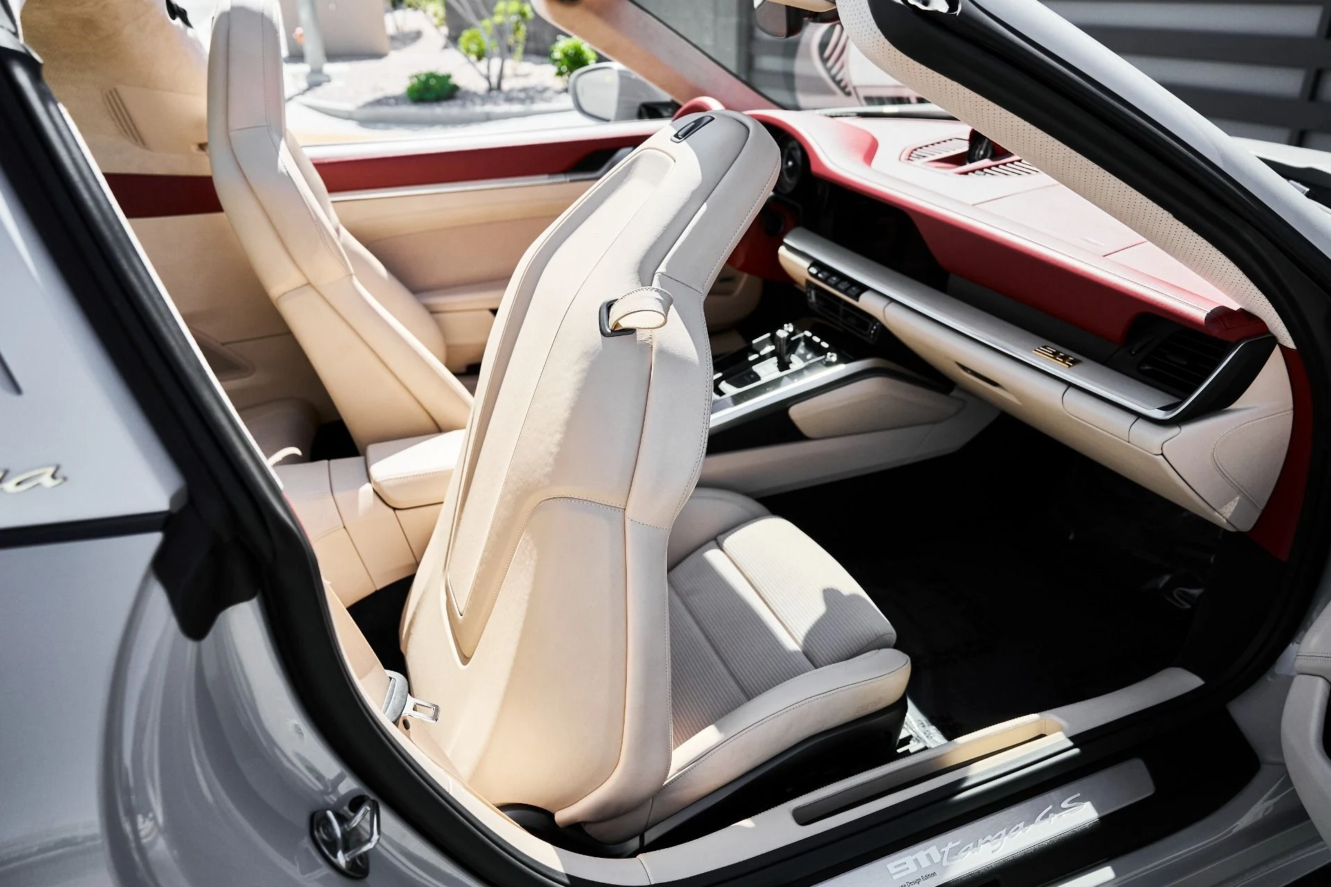 mph045_3058182432_Used_2021_Porsche_911_Targa_4_S_1774544081_590f2bd4c1