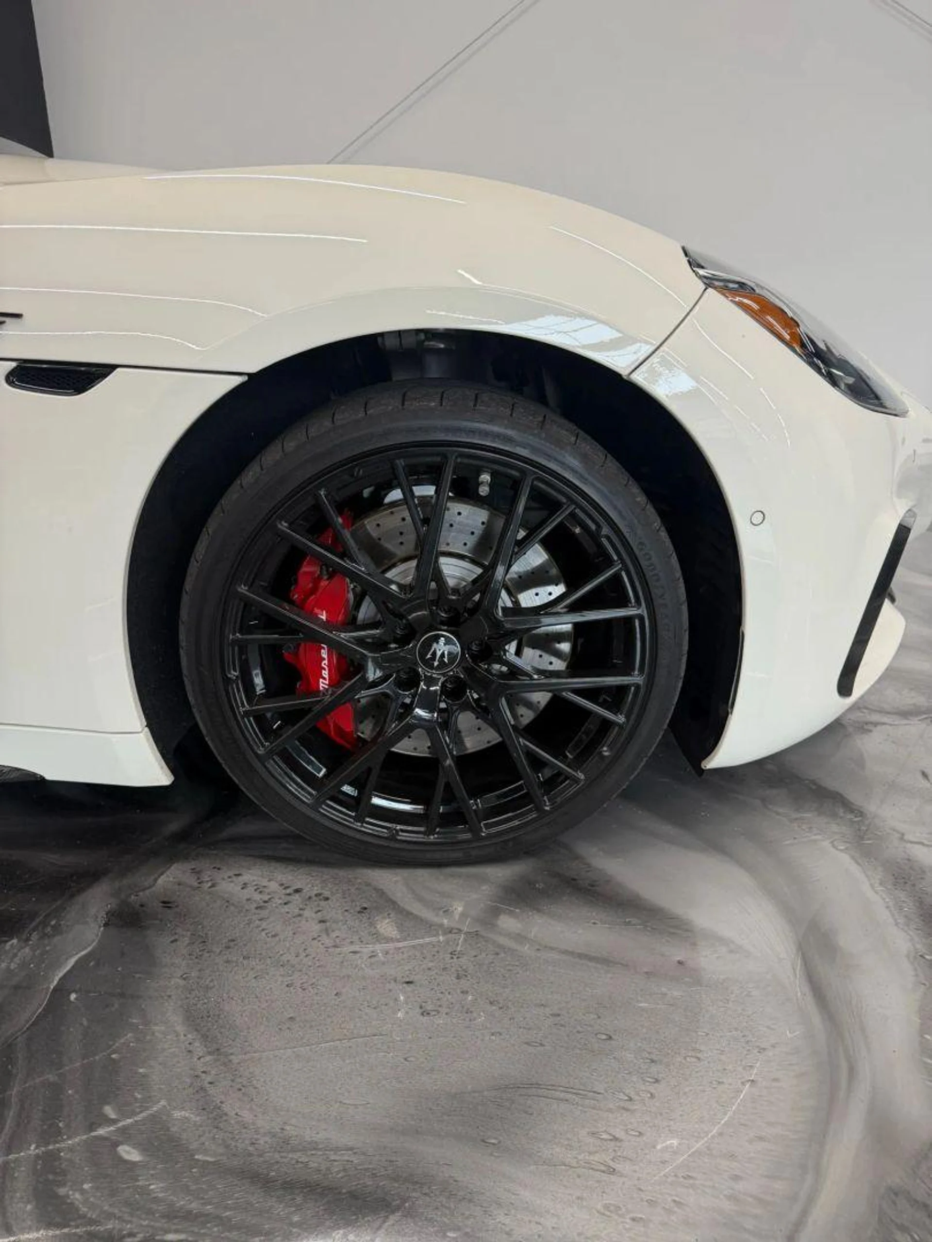 mph045_3090472743_Used_2024_Maserati_Gran_Turismo_Trofeo_Coupe_2_D_1788497777_7ea2c2d728