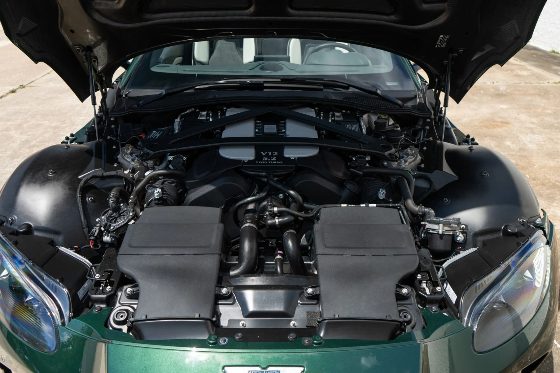 mph045_3090620004_Used_2023_Aston_Martin_Vantage_V12_1778619446_cafb069b56