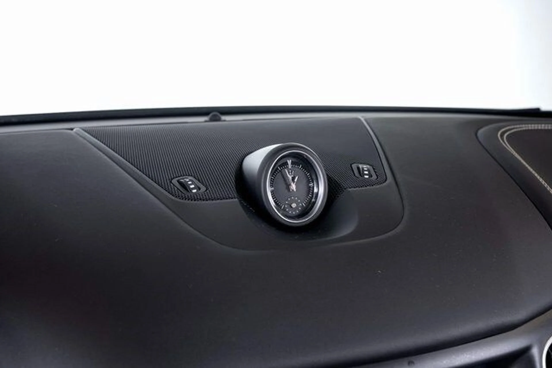 mph045_3094563225_6d4314ae6b5b42c950d3c26be97b969cx_1e03aff0a6