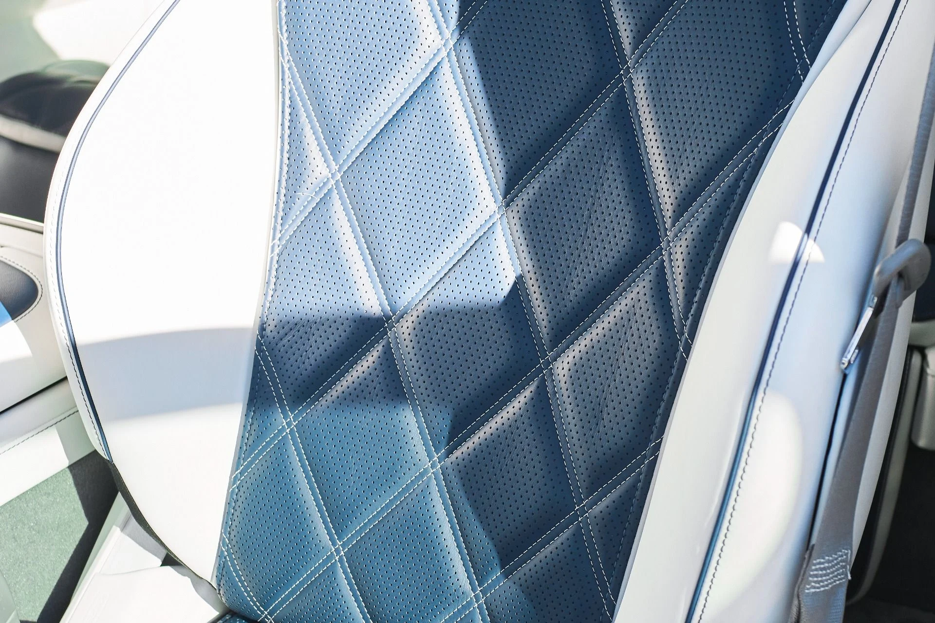 mph045_3100827581_Used_2024_Mercedes_Benz_S_Class_Maybach_S_680_1765936828_34d7559cc0