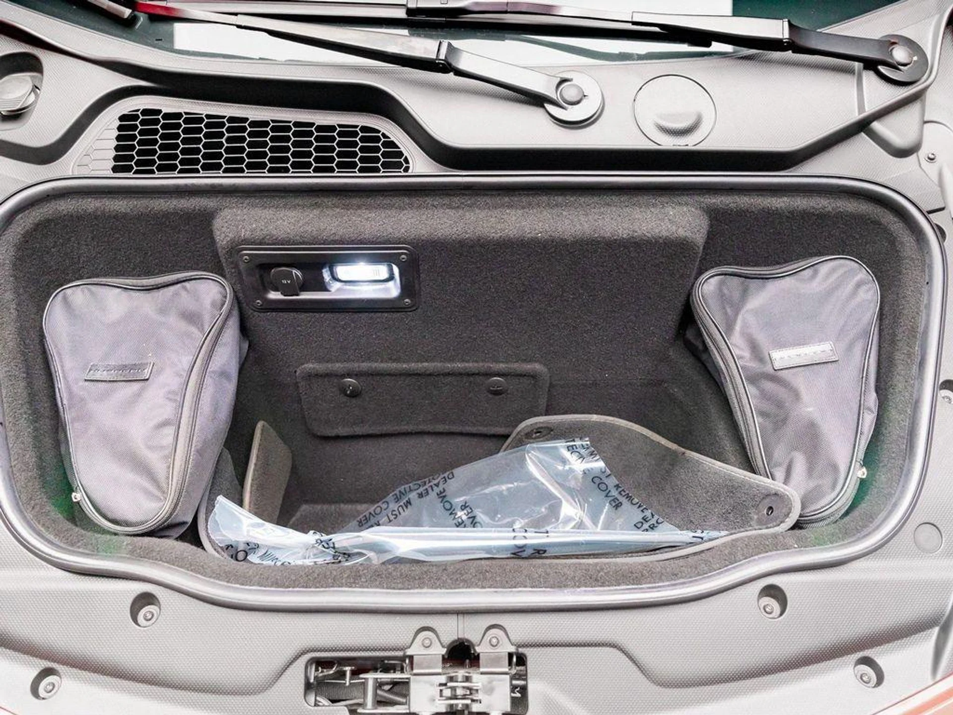 mph045_3110260915_2_I_D_Bg5_G_Fv1zuae_OW_99_R758_B_St_Y_ce1e52fc2c