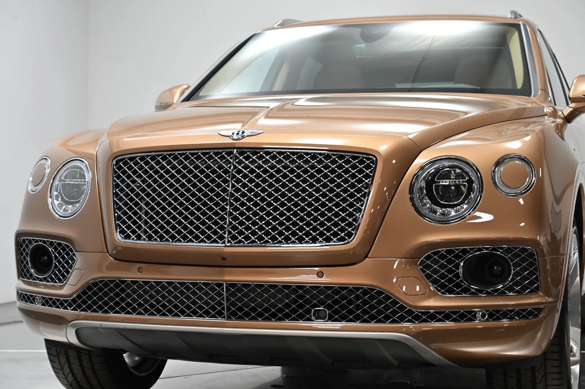 mph045_3112304760_Used_2017_Bentley_Bentayga_W12_1759876449_593d7e5d6d