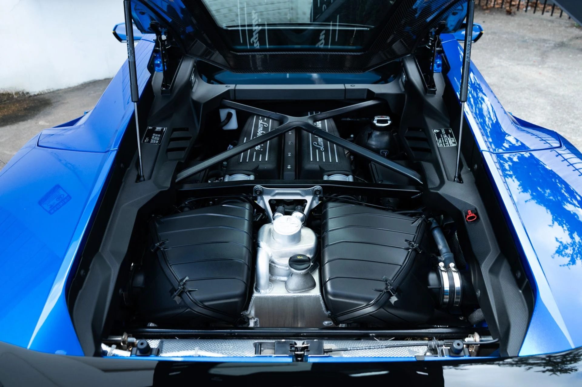 mph045_3112347672_Used_2023_Lamborghini_Huracan_Tecnica_1790706861_2f244a36c4