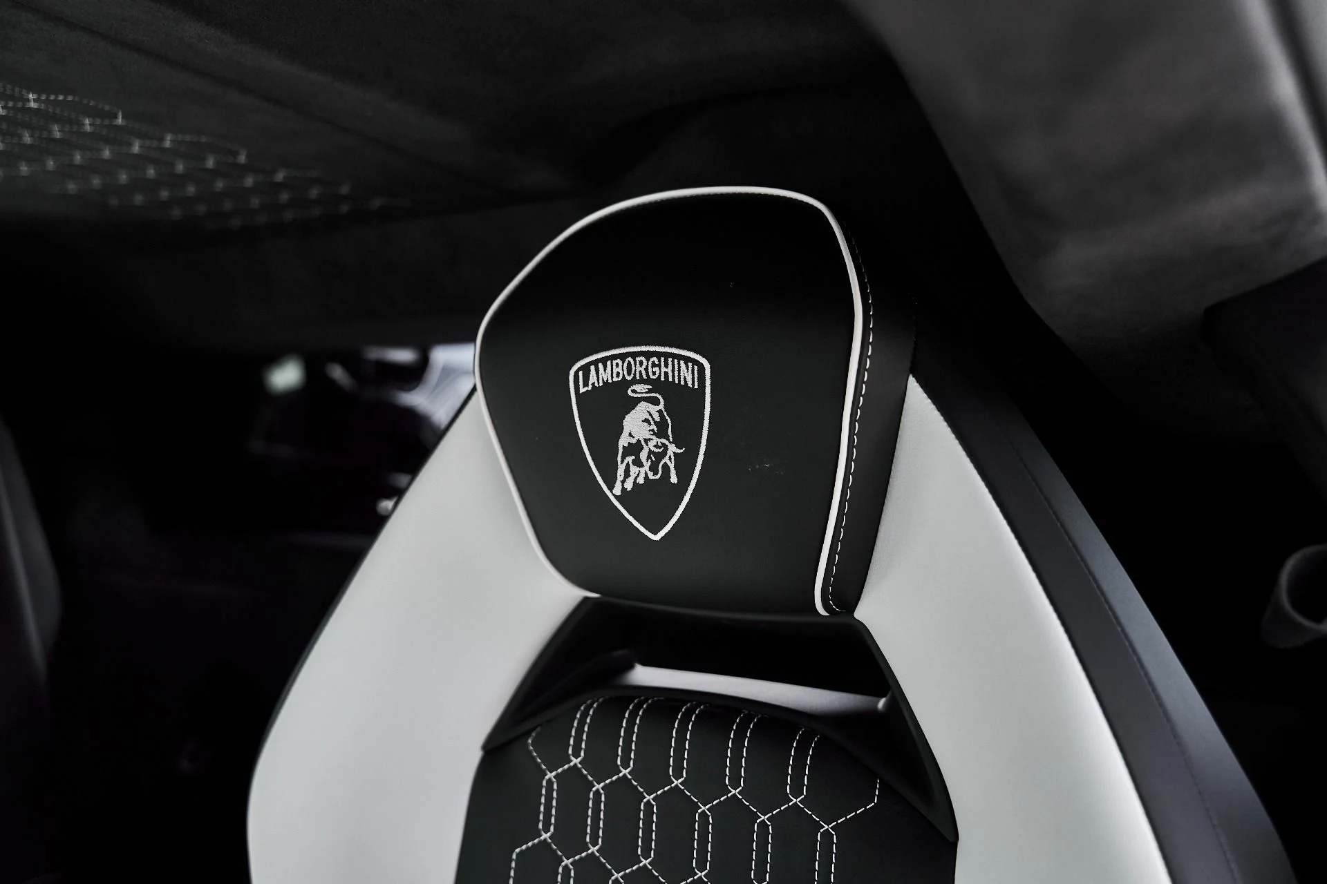 mph045_3117884110_Used_2026_Lamborghini_Revuelto_Base_1777078421_ed2db7af41