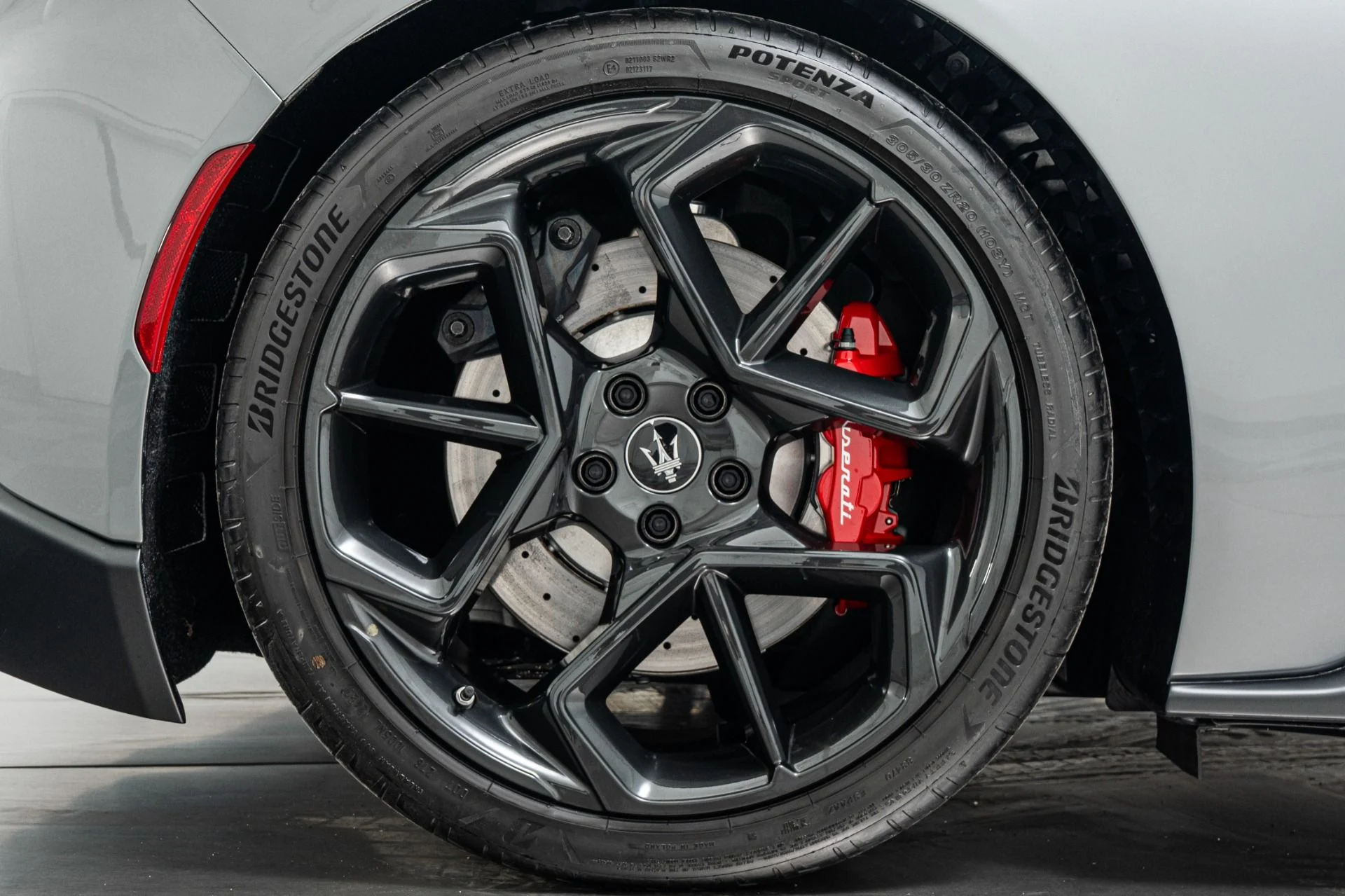 mph045_3126905695_Used_2023_Maserati_MC_20_Cielo_351_Miles_Lightweight_Racing_Seats_Interior_Carbon_Fiber_Package_1774034660_36988ee1ee