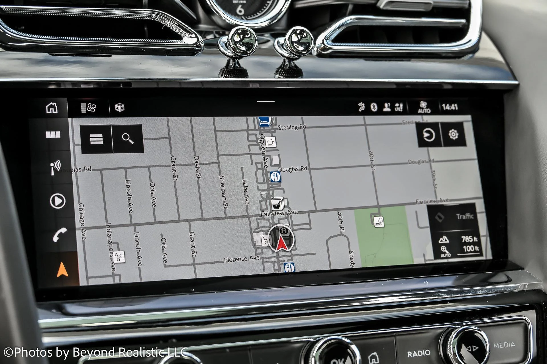 mph045_3131298368_Used_2024_Bentley_Bentayga_Hybrid_1759997595_3d7edf7e52