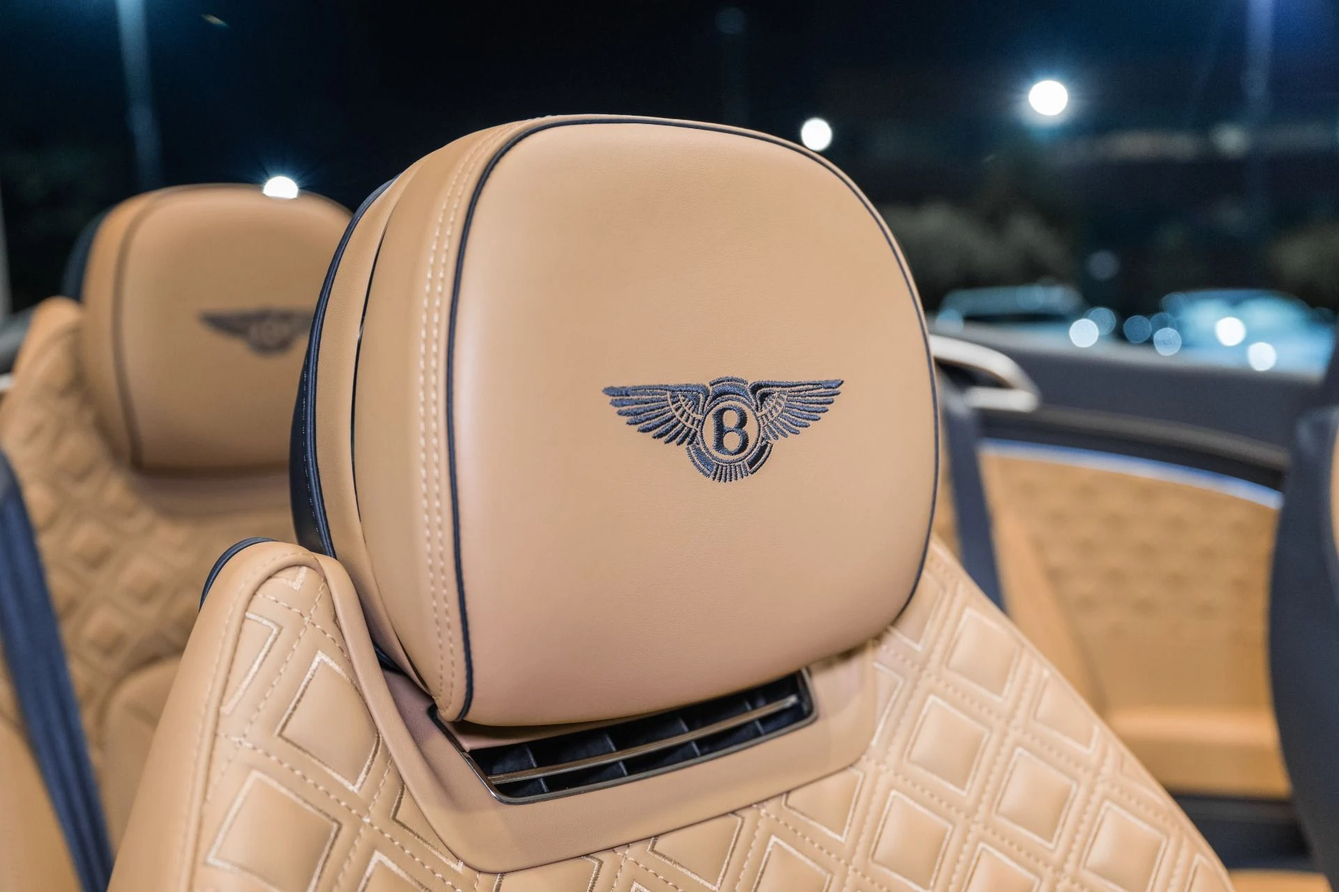 mph045_3149813726_Used_2021_Bentley_Continental_GTC_V8_1784574024_2173d67679