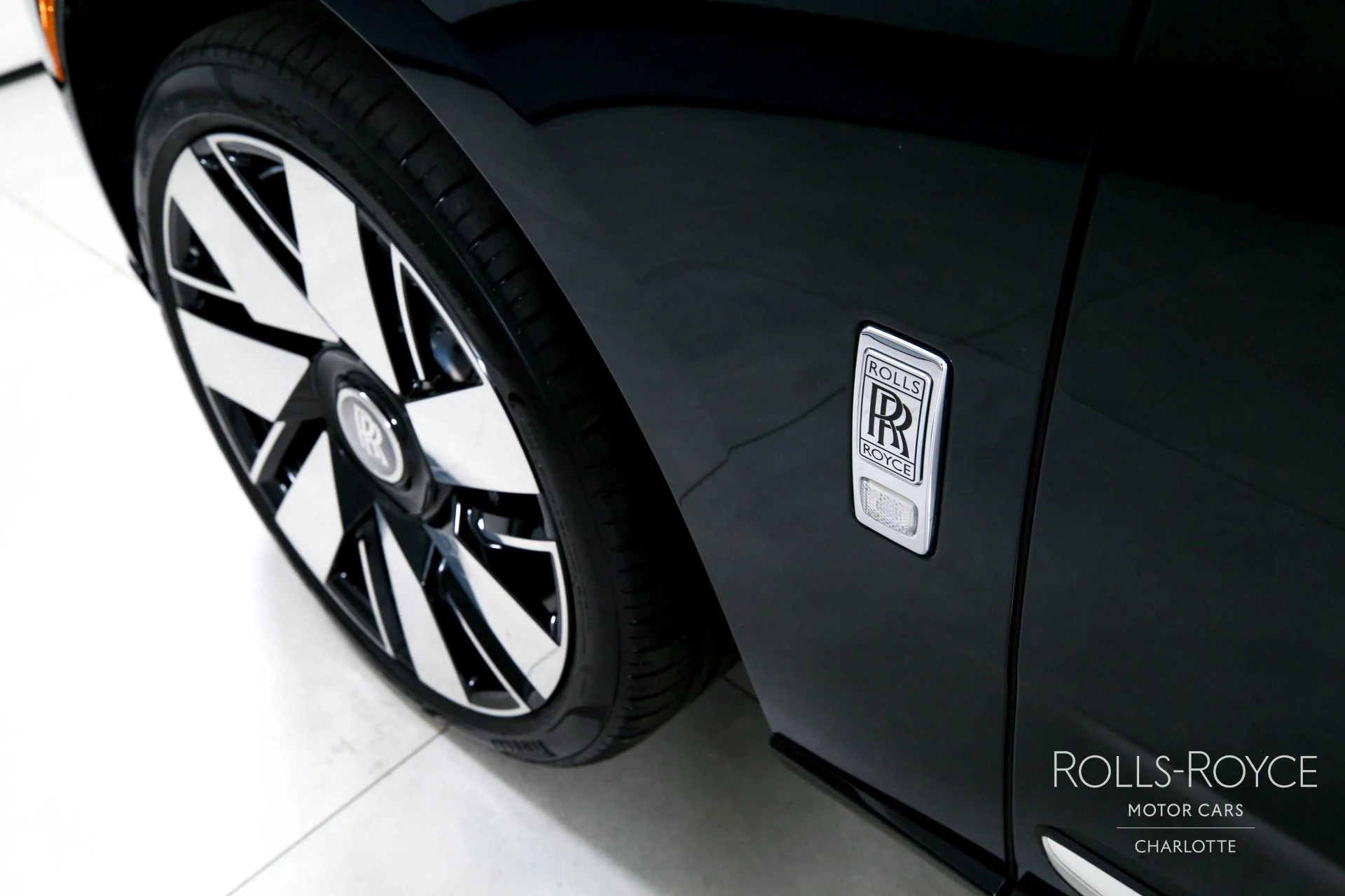 mph045_3165639157_Used_2026_Rolls_Royce_Cullinan_1782492986_c9371715f5