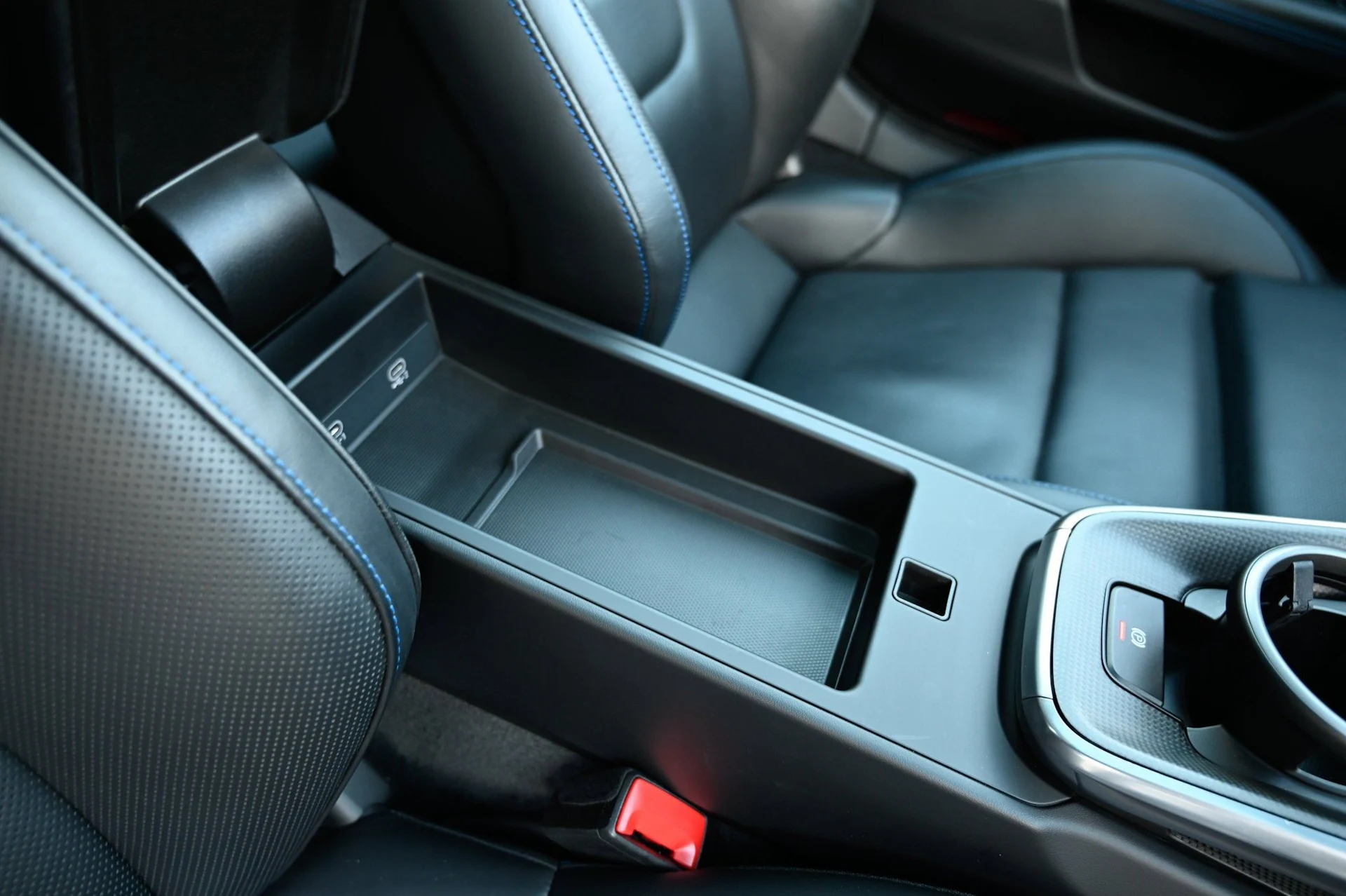 mph045_3170092137_f6895b8b6c29429aa9c4021e48756eaf_85369bde68