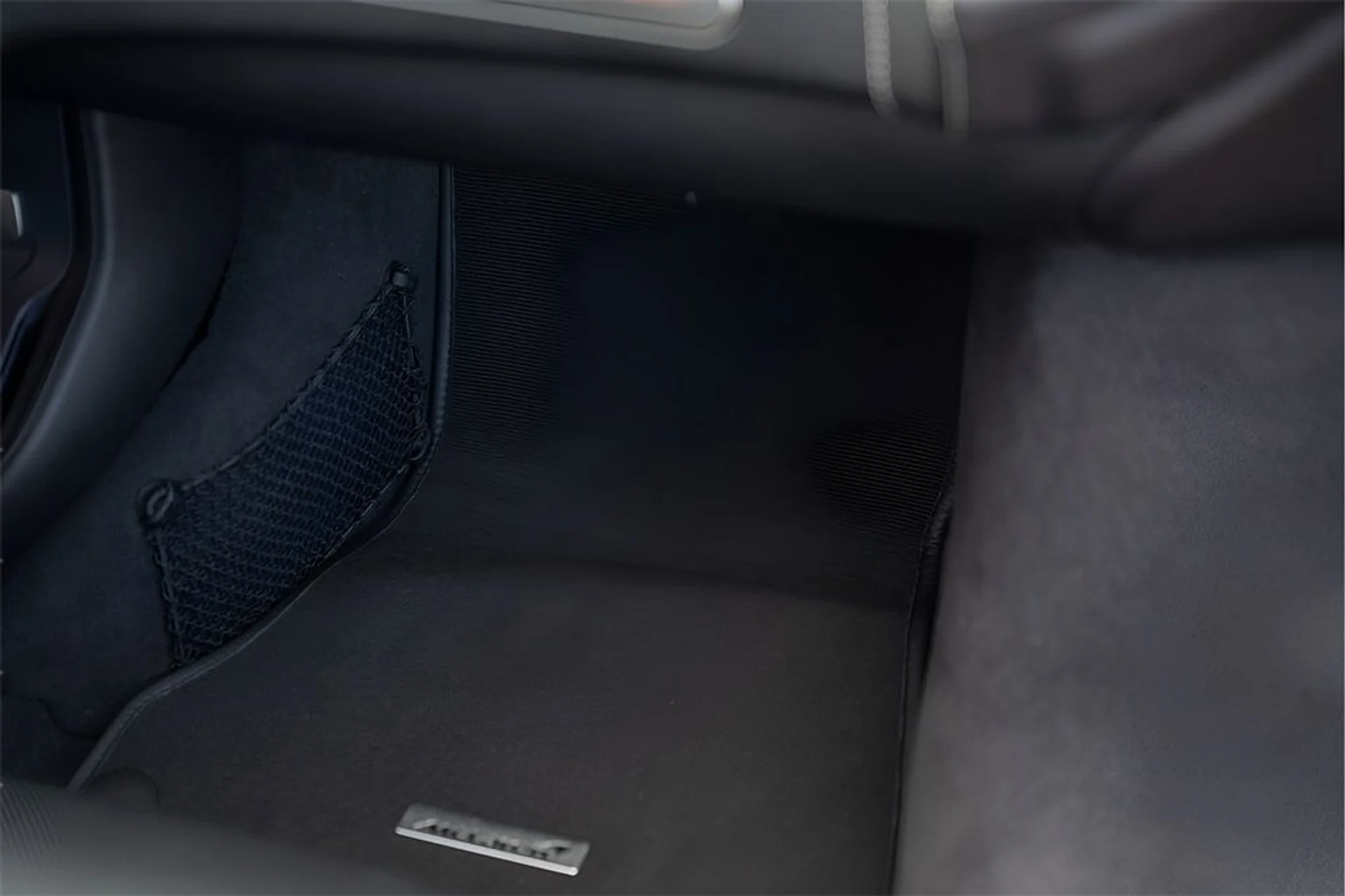 mph045_3171295992_image_47_475a5b8d17