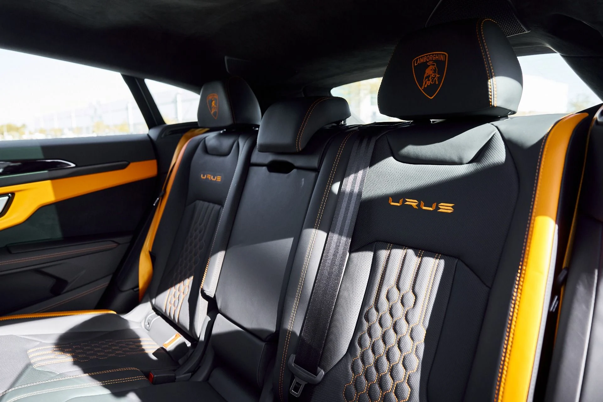 mph045_3173103070_Used_2024_Lamborghini_Urus_S_1768961932_abf937a88d